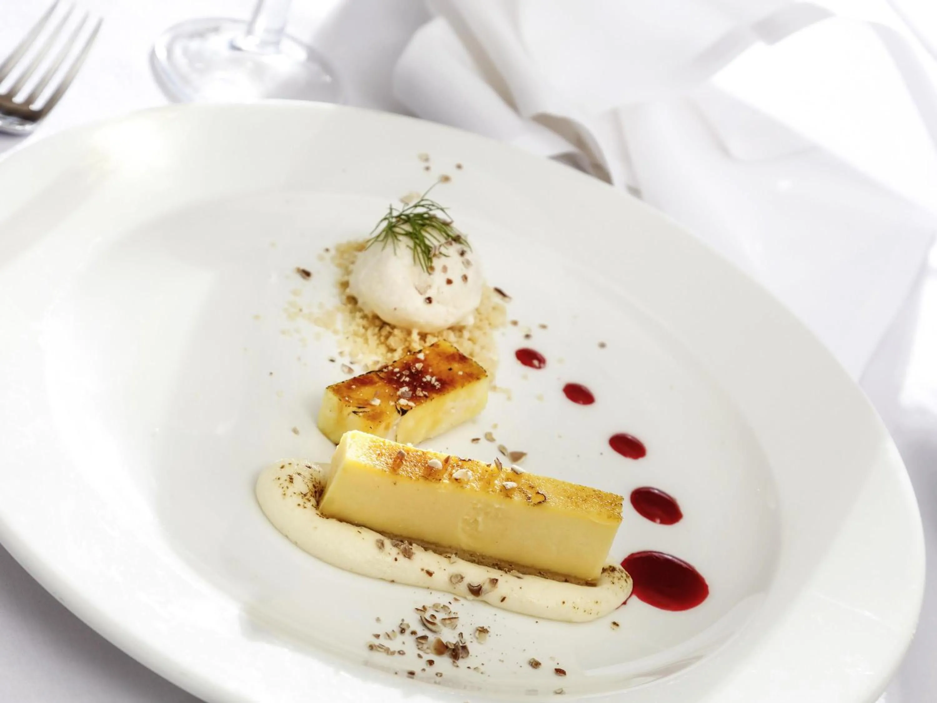 Restaurant/places to eat in Mercure Sheffield Kenwood Hall & Spa