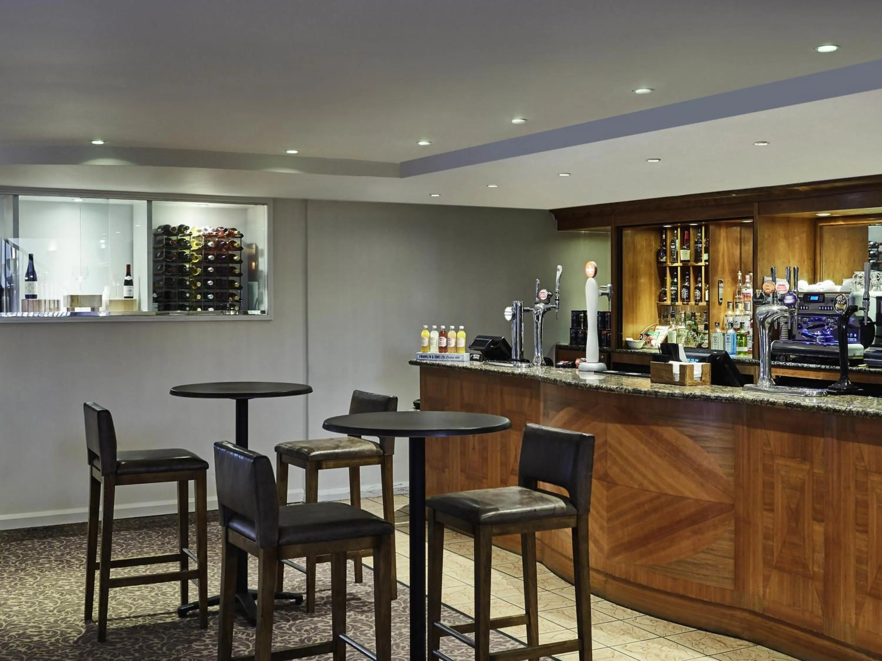 Lounge or bar in Mercure Sheffield Kenwood Hall & Spa