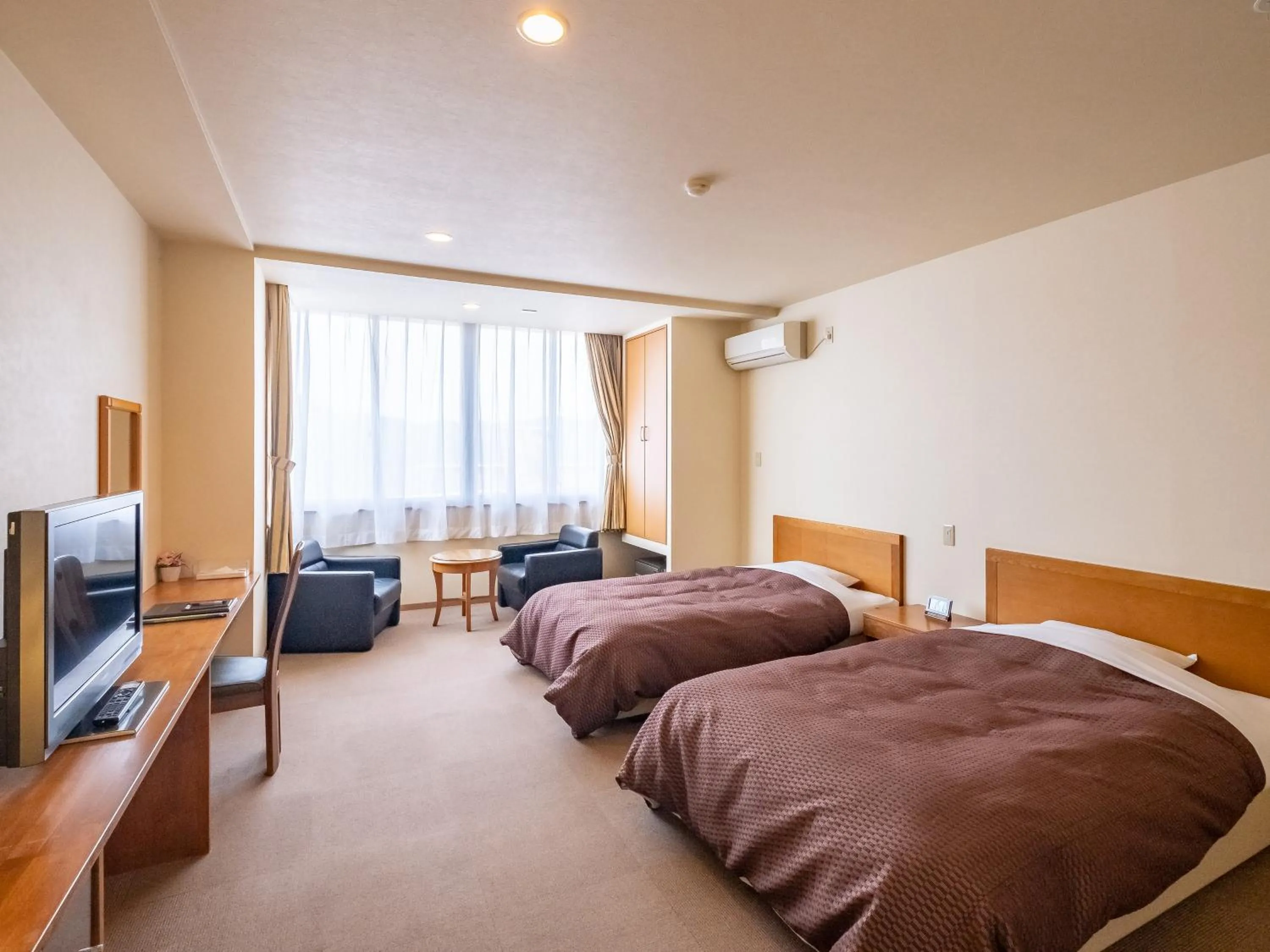 Photo of the whole room, Bed in HAKONE GORA ONSEN Hotel Kasansui