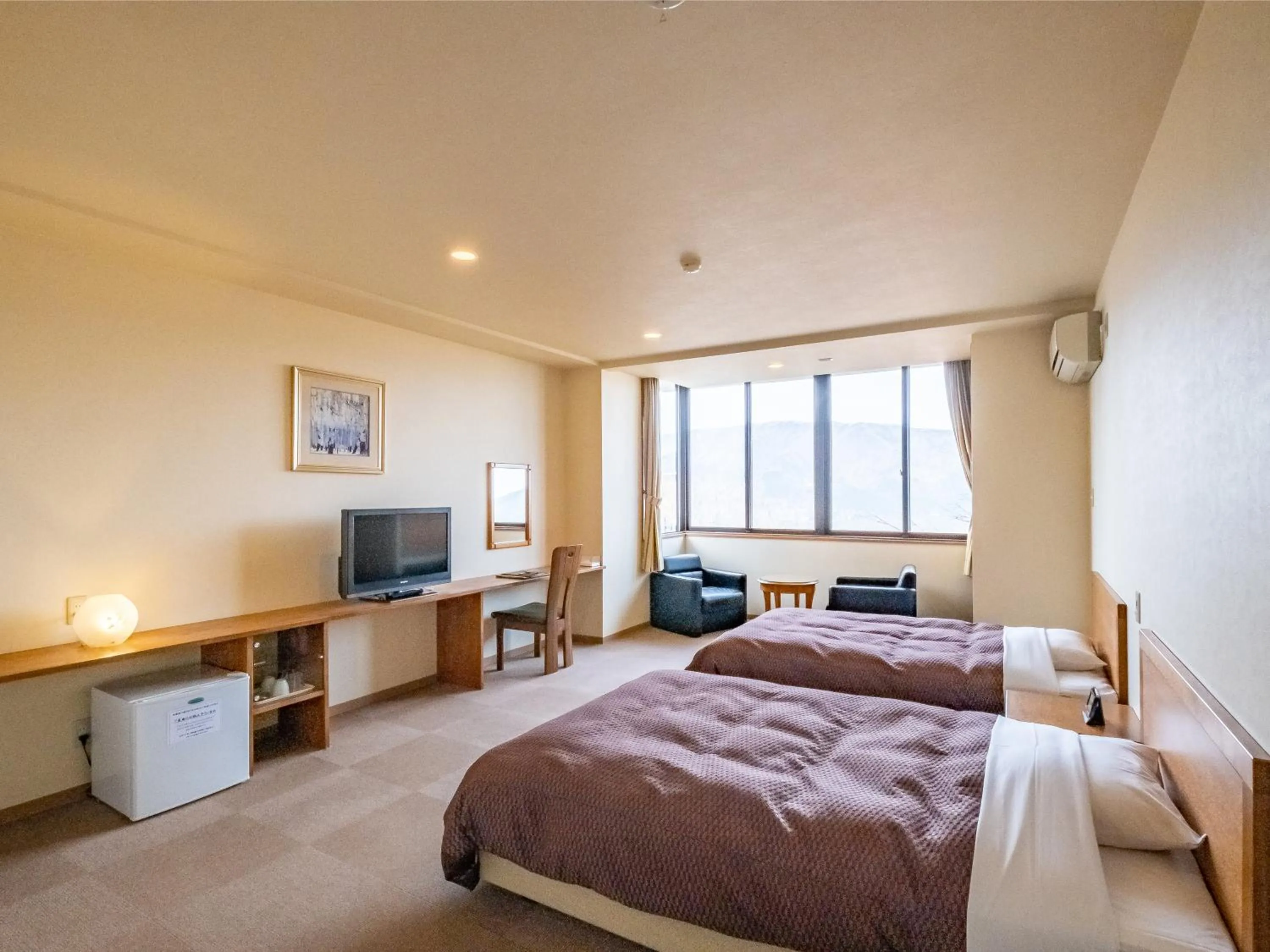 Photo of the whole room, Bed in HAKONE GORA ONSEN Hotel Kasansui