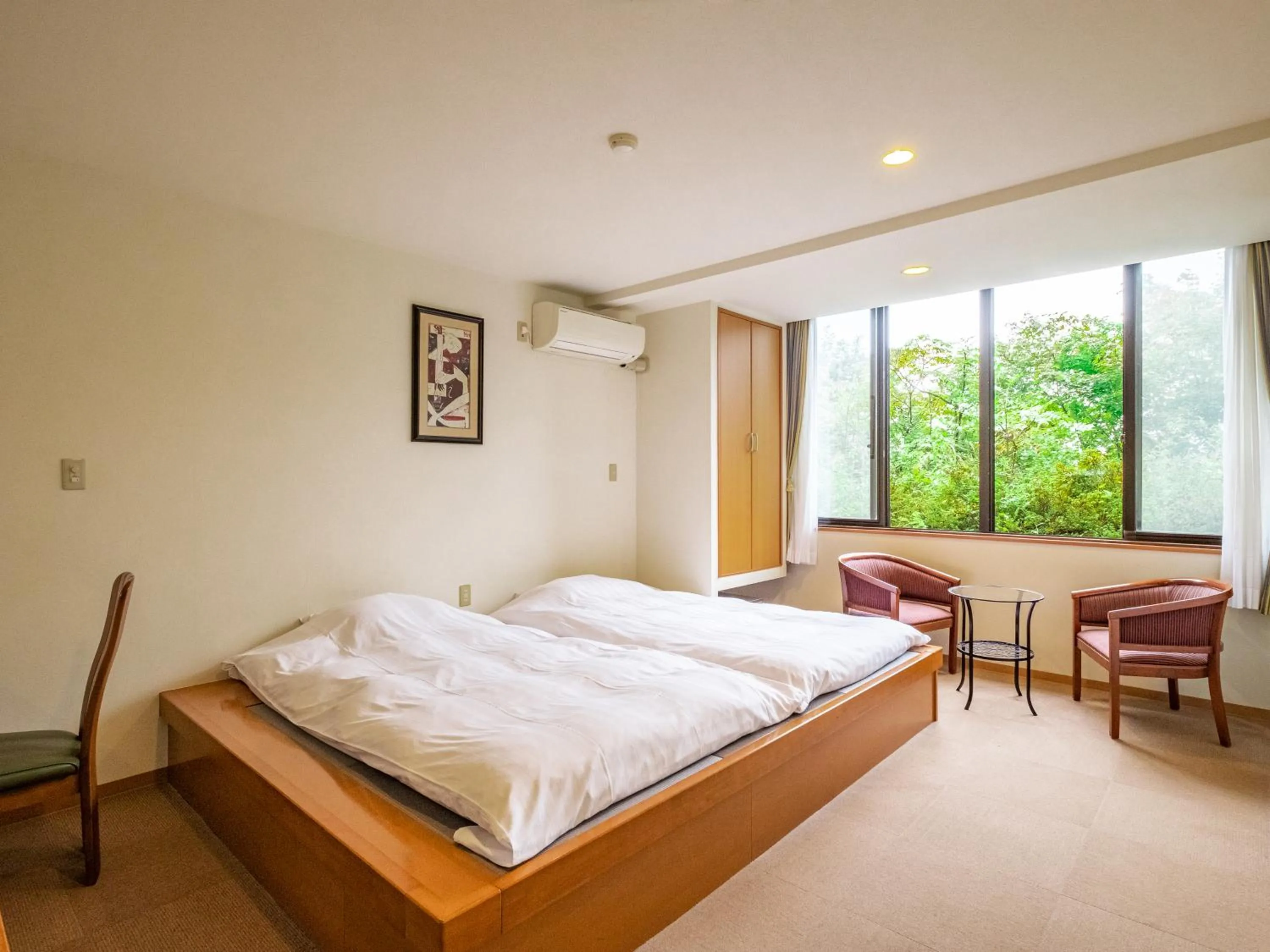 Photo of the whole room, Bed in HAKONE GORA ONSEN Hotel Kasansui
