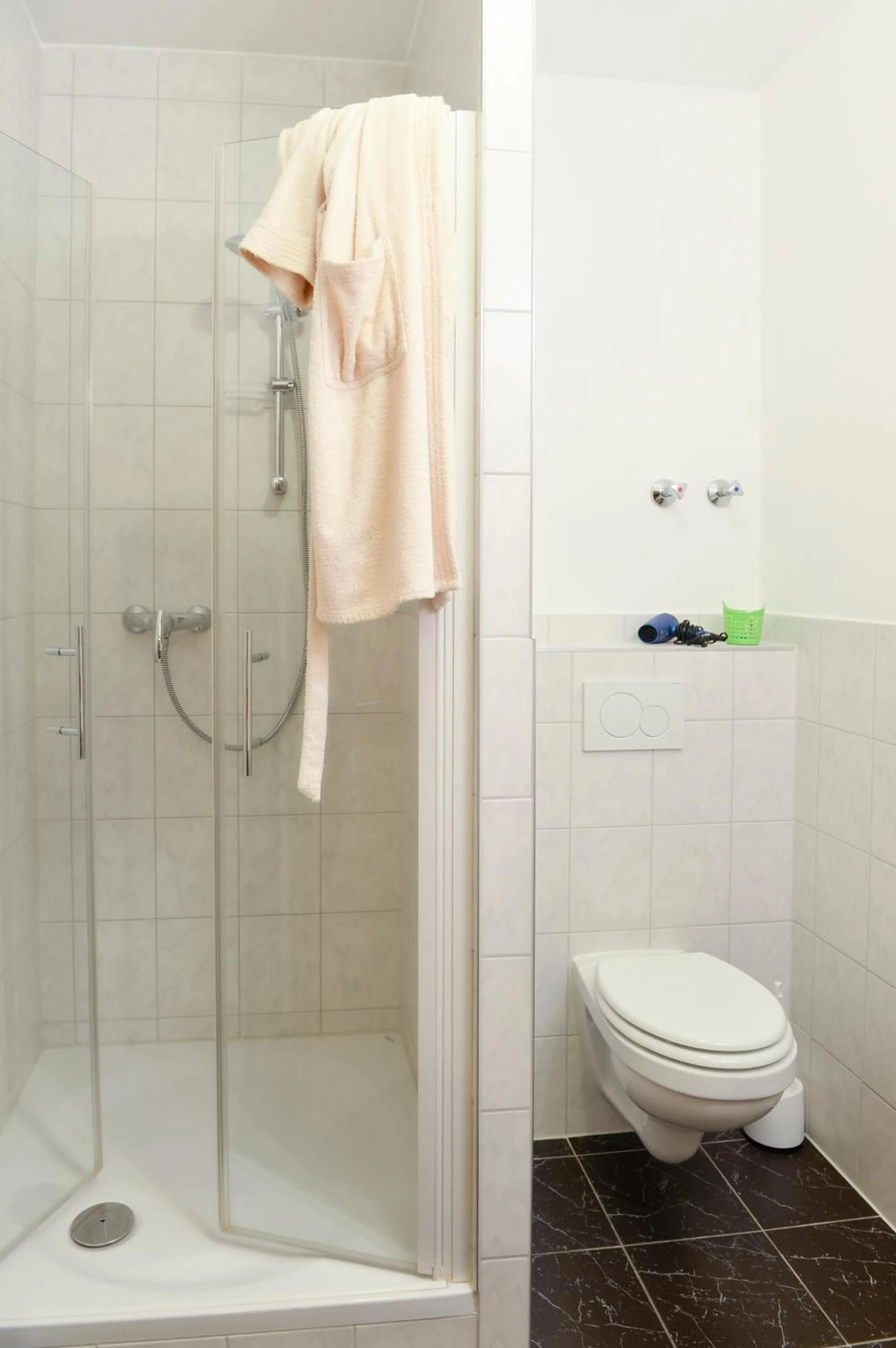 Shower in Vila Belaggio