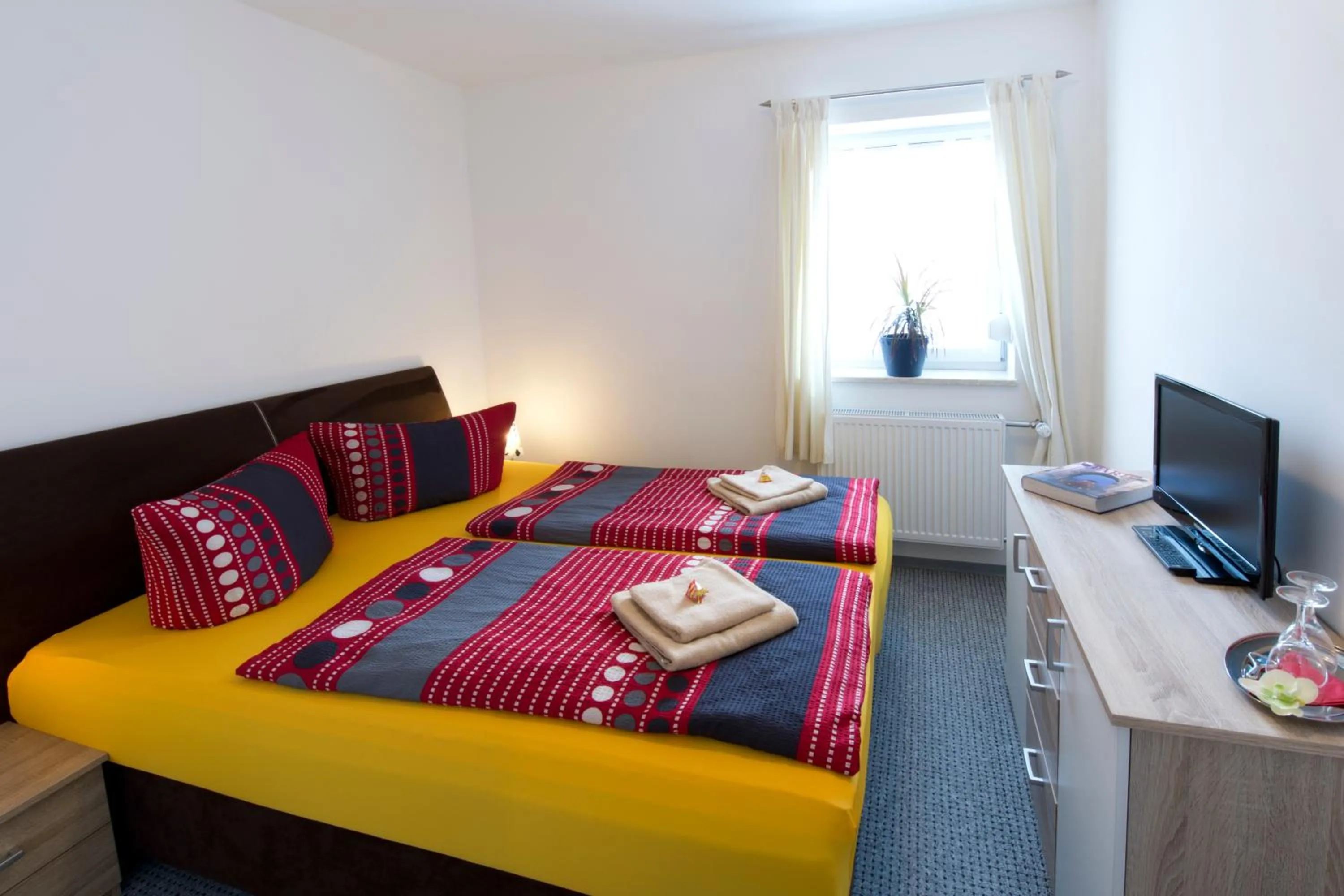 View (from property/room), Bed in Vila Belaggio