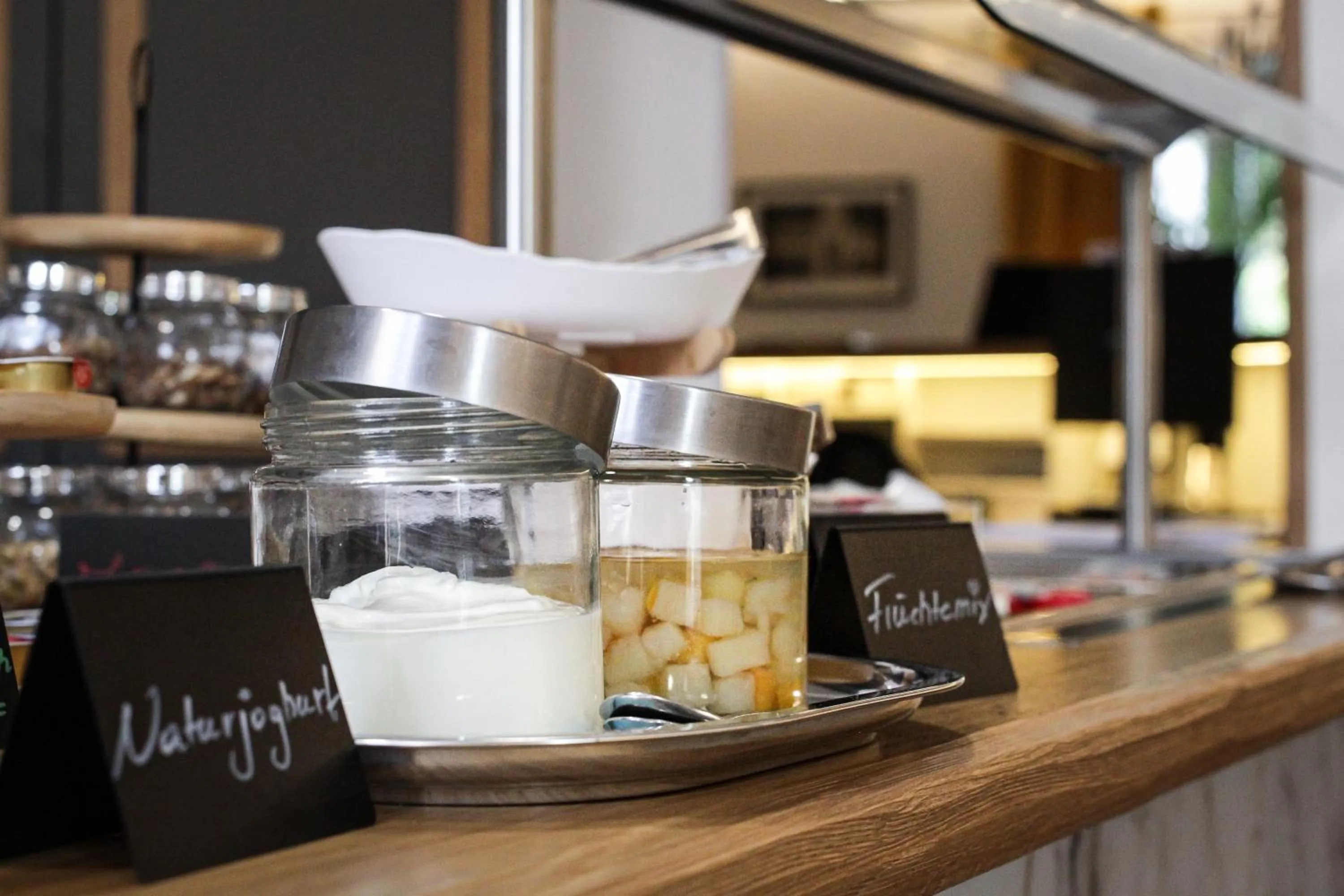 Buffet breakfast in Vila Belaggio