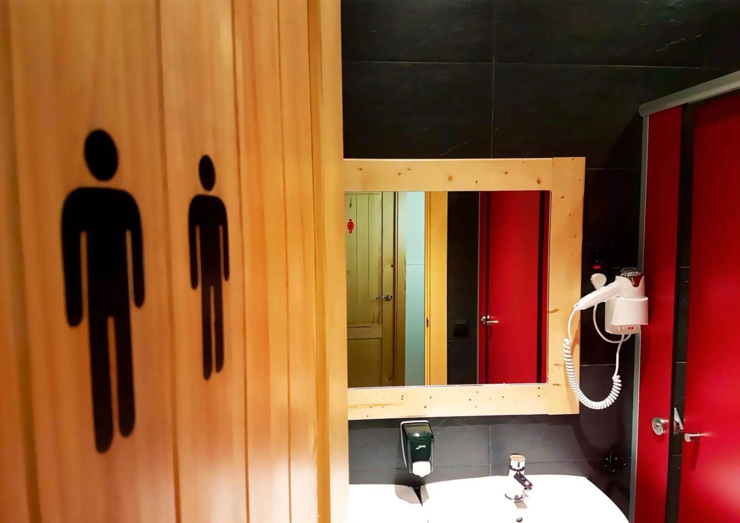 Bathroom in Far Home Atocha