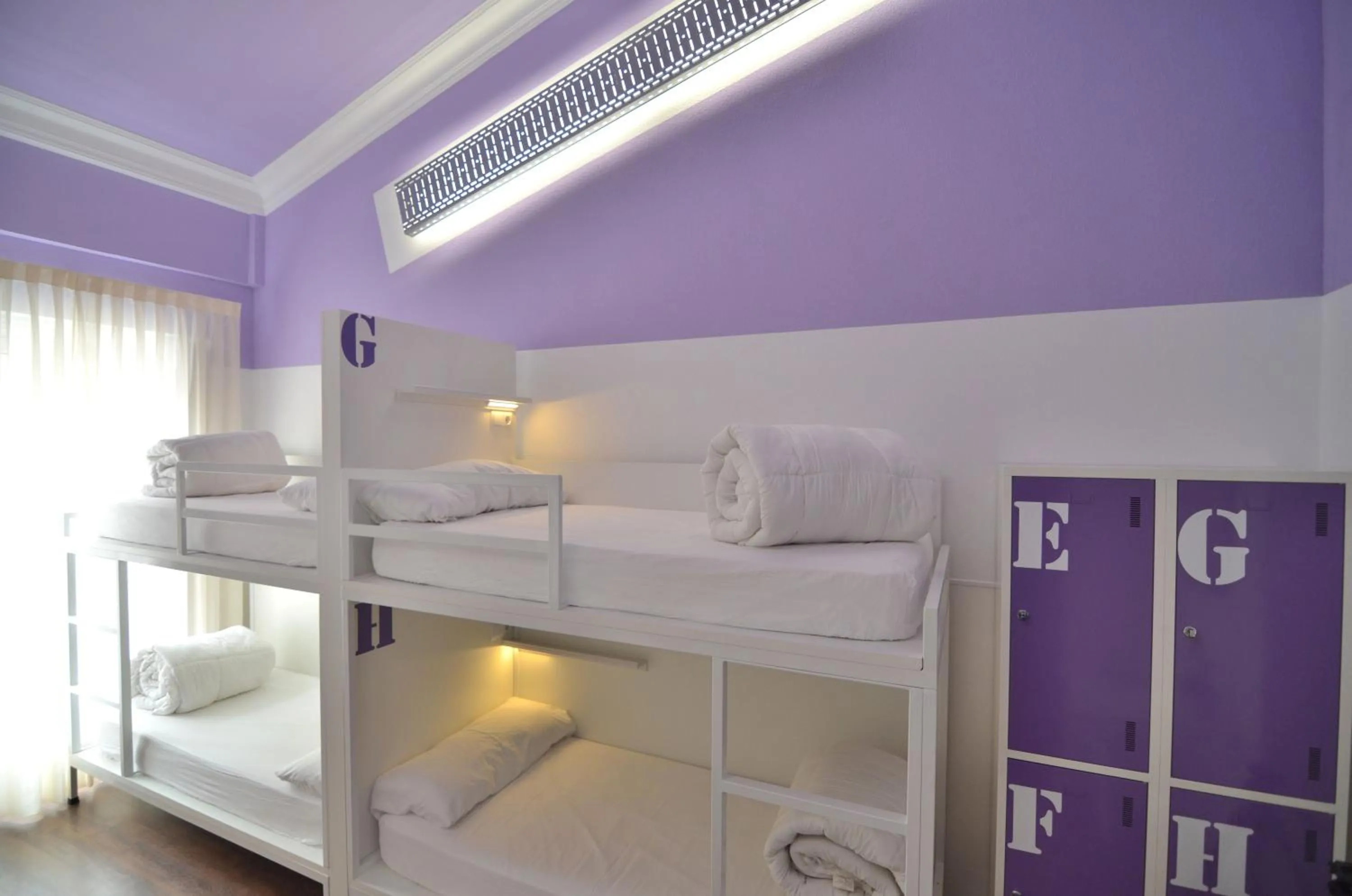 Bedroom, Bed in Far Home Atocha