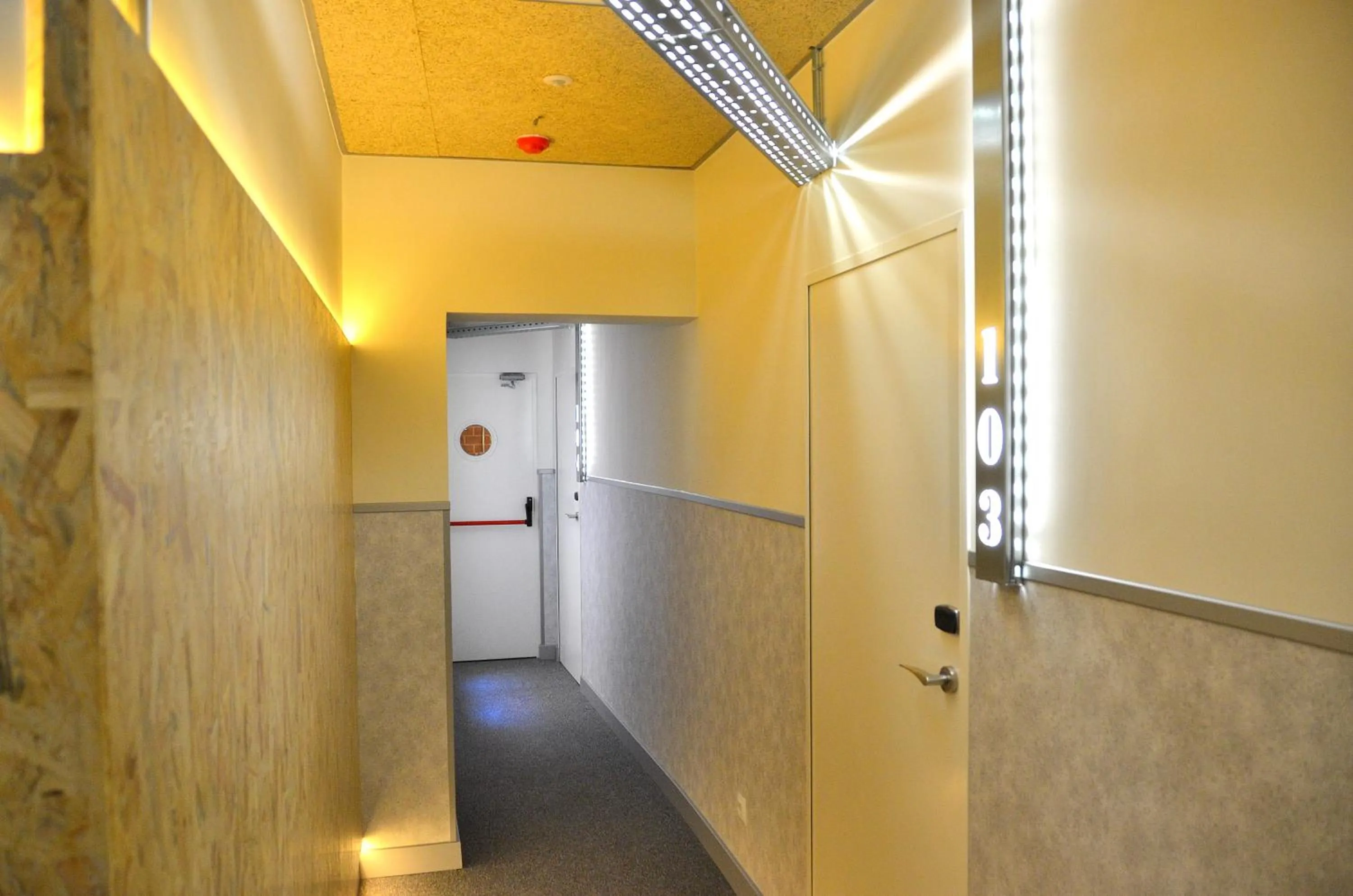 Decorative detail in Far Home Atocha