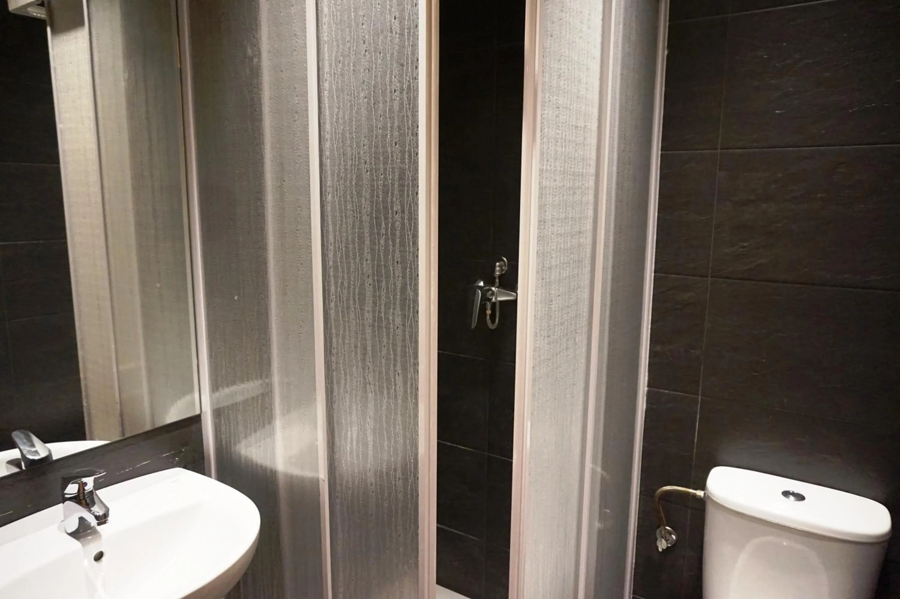 Bathroom in Far Home Atocha