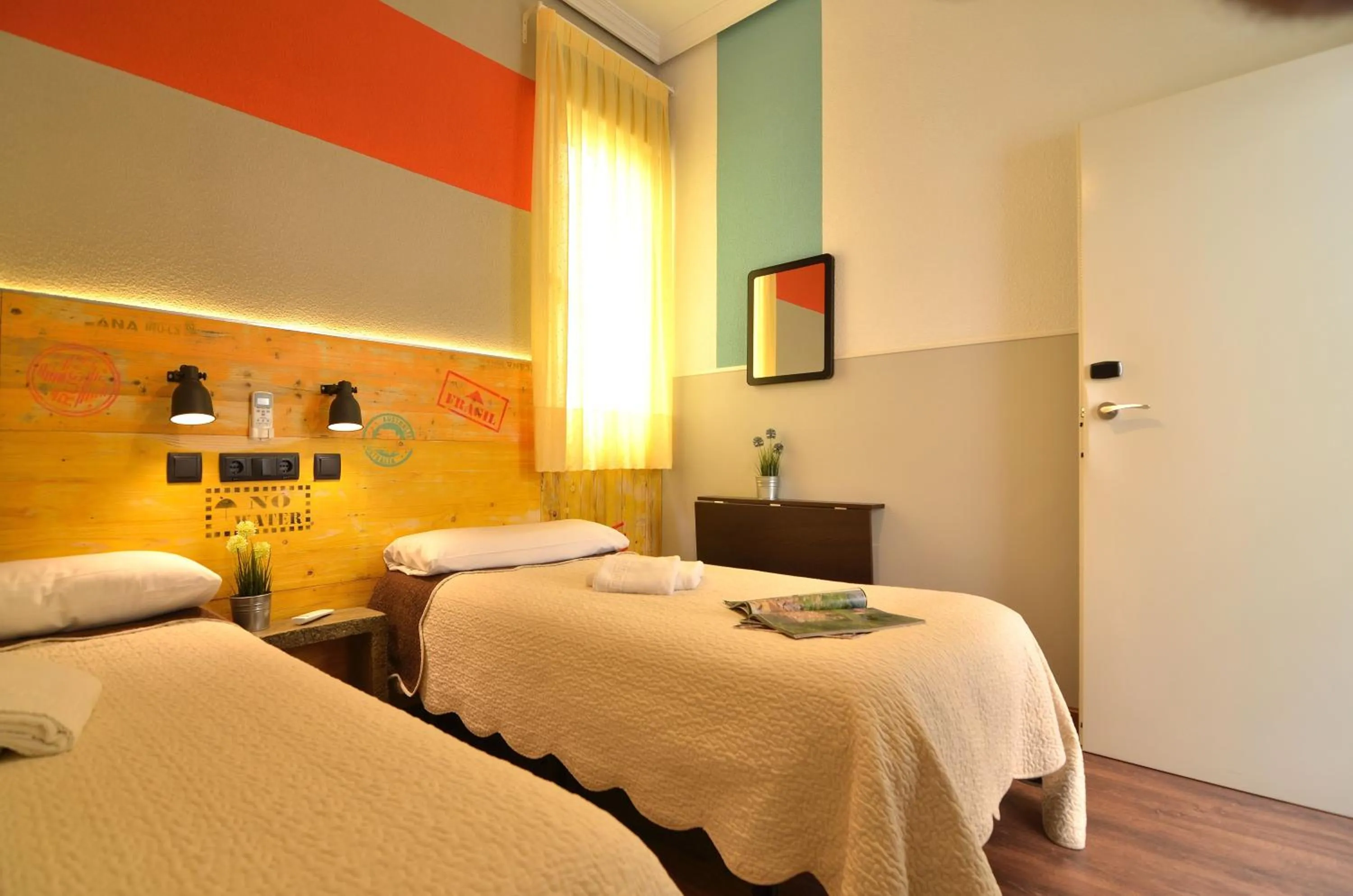 Bedroom, Bed in Far Home Atocha