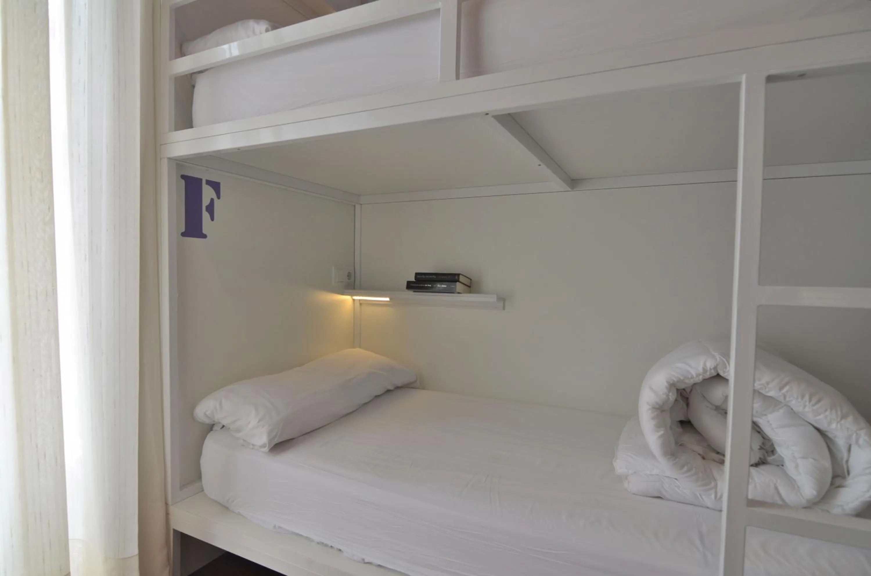 Bed in Far Home Atocha