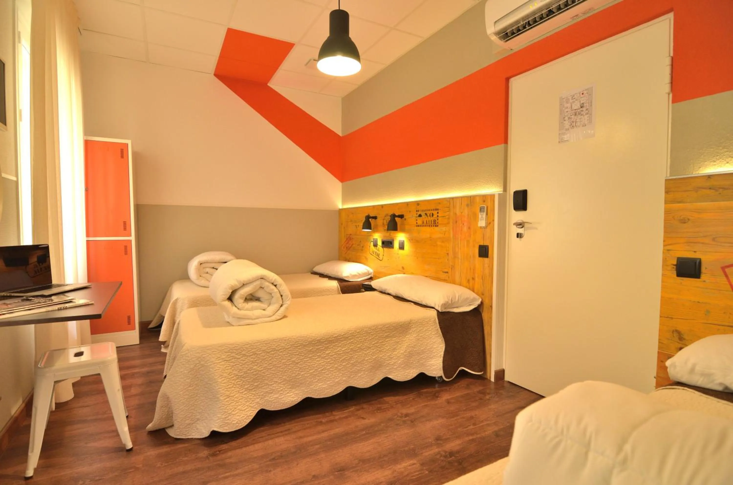 Bed in Far Home Atocha