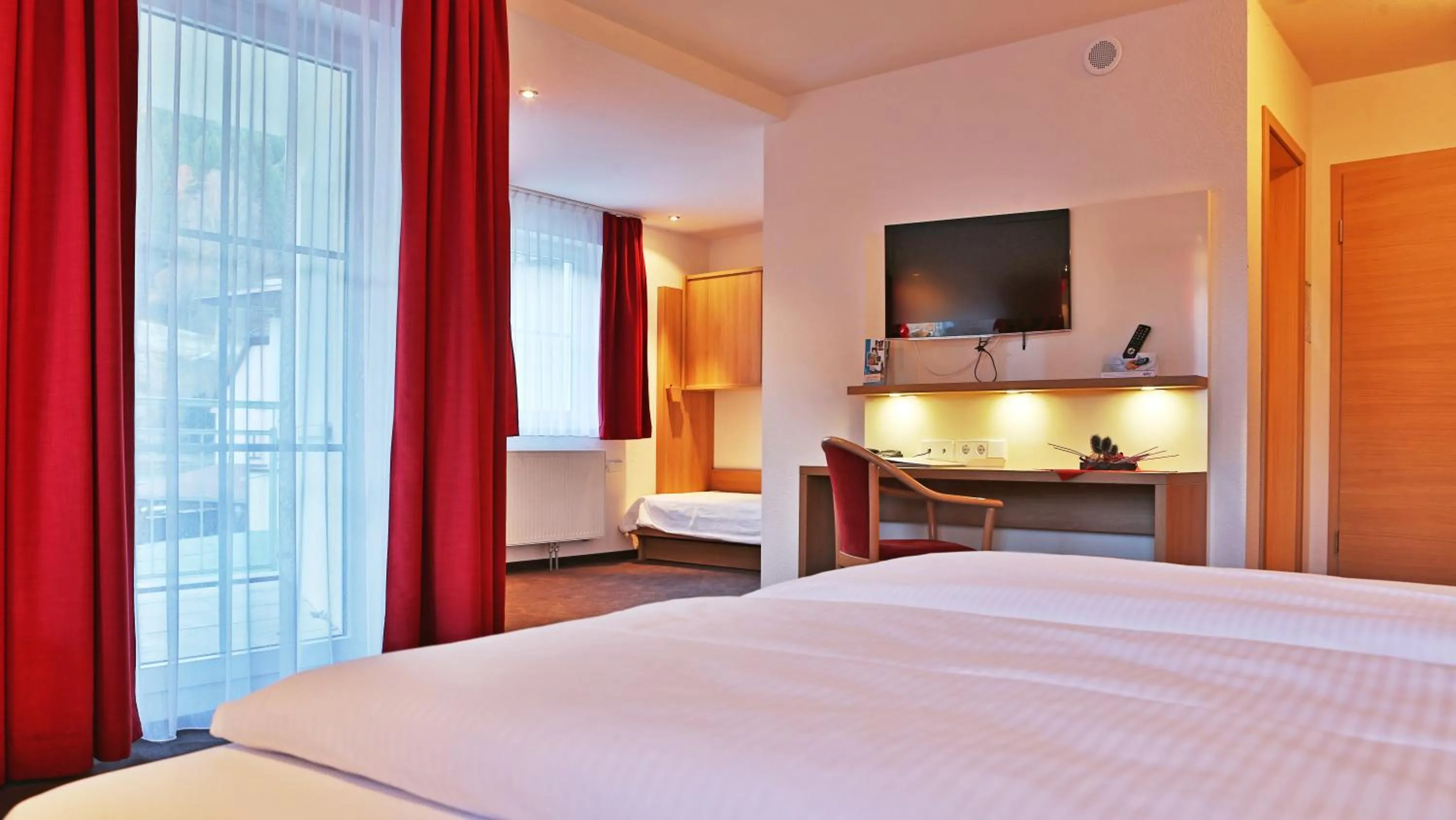 Bed in Hotel Rössle Berneck