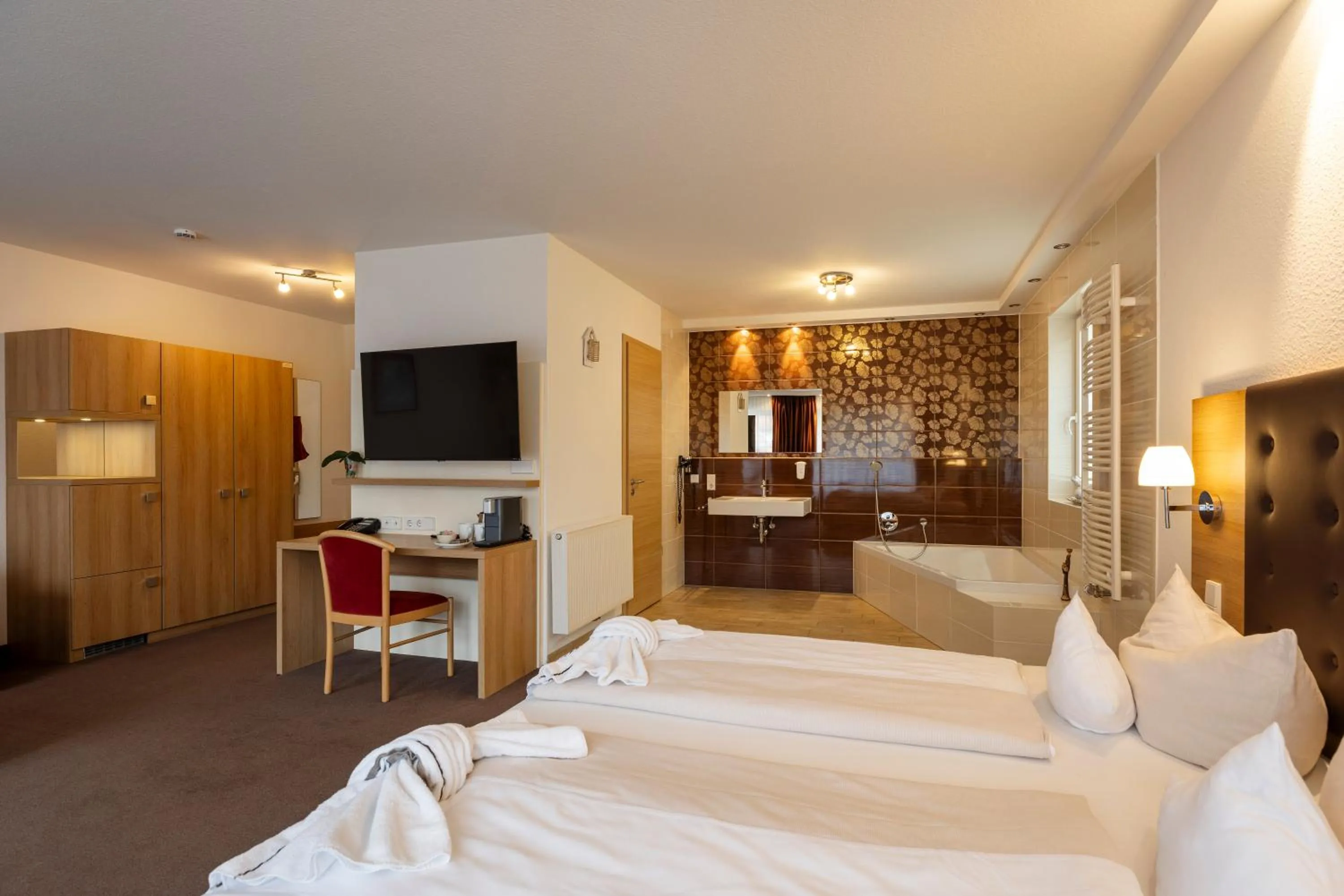 Bed in Hotel Rössle Berneck