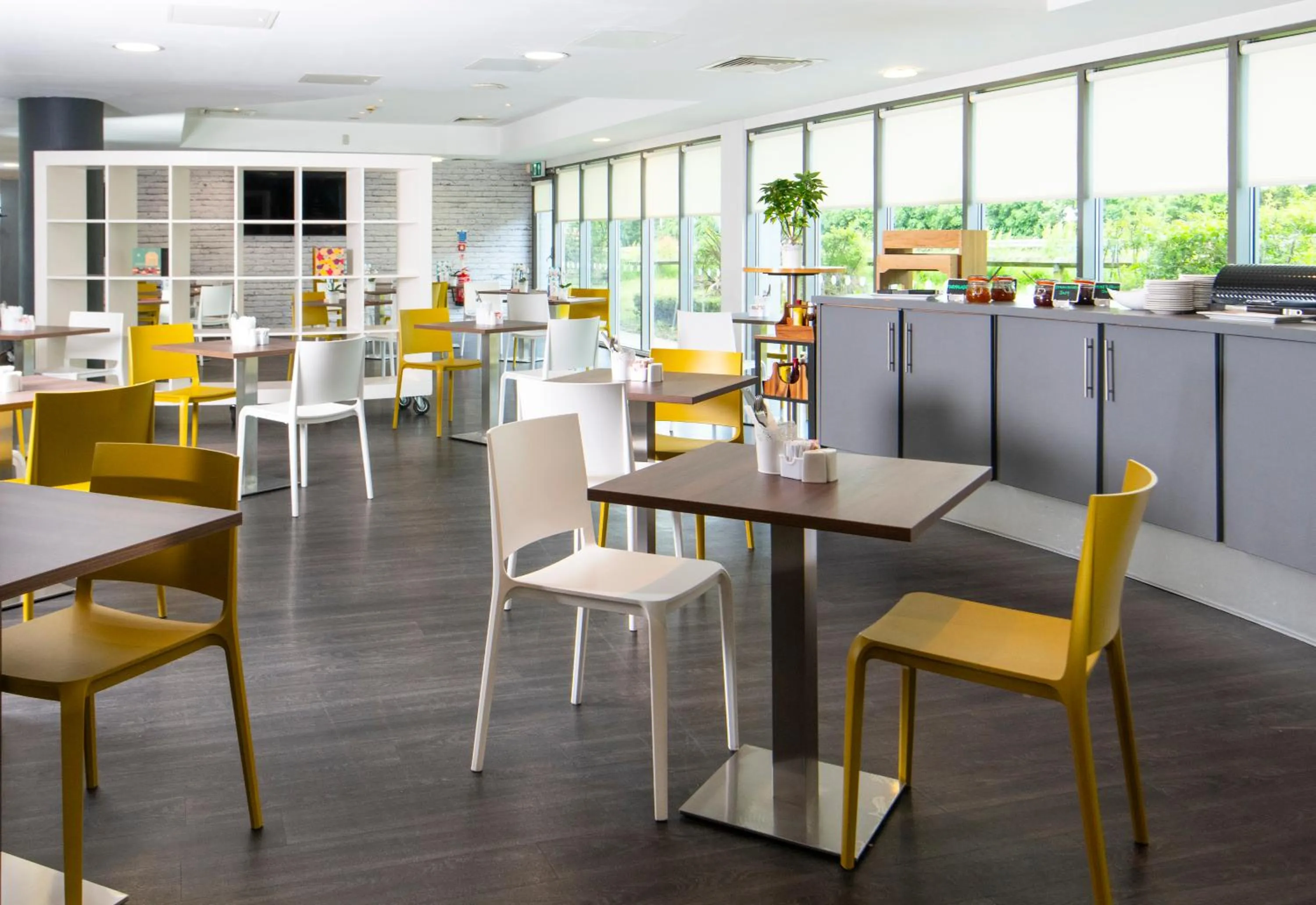 Restaurant/places to eat in ibis Styles Haydock