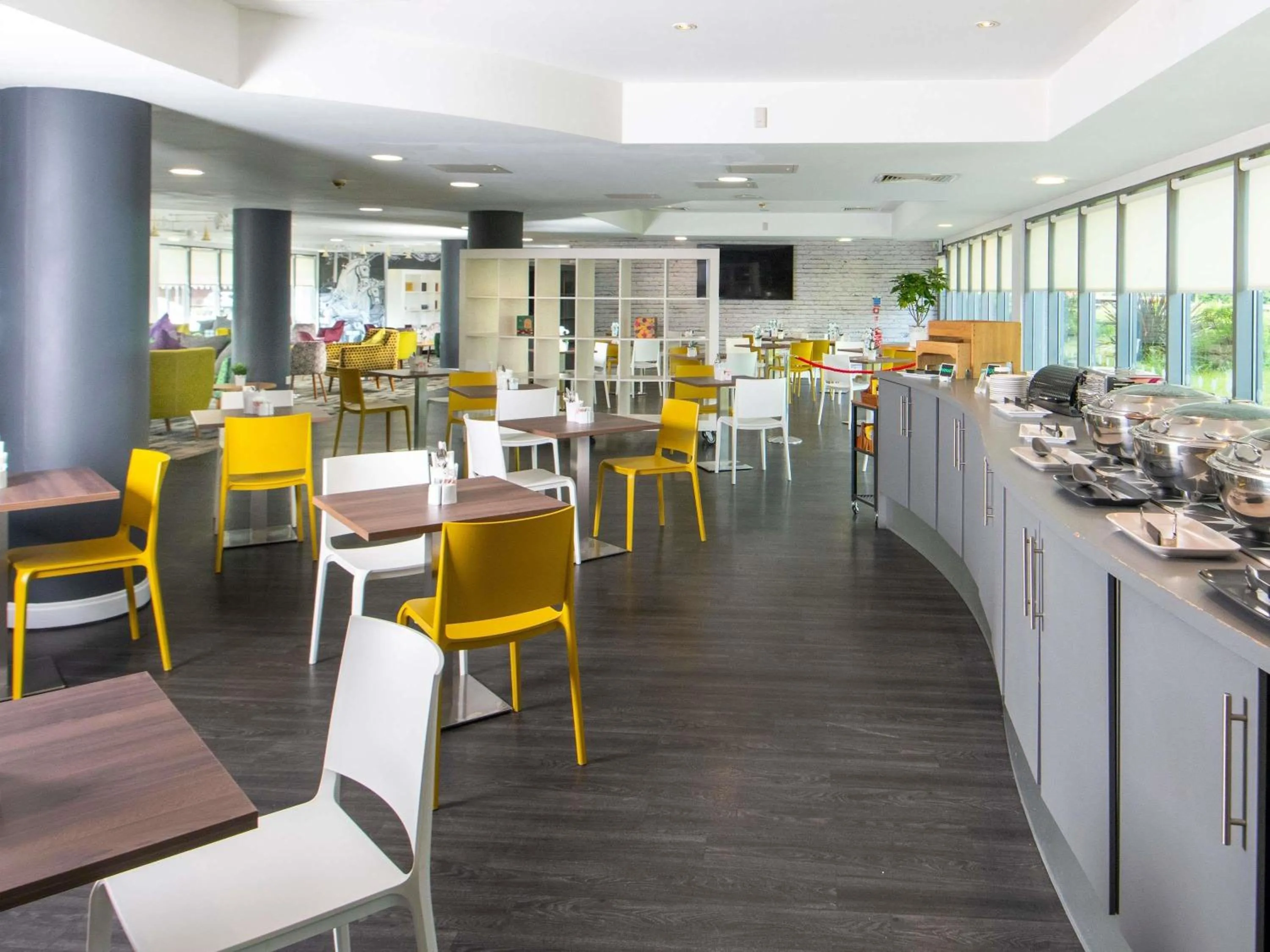 Restaurant/places to eat in ibis Styles Haydock