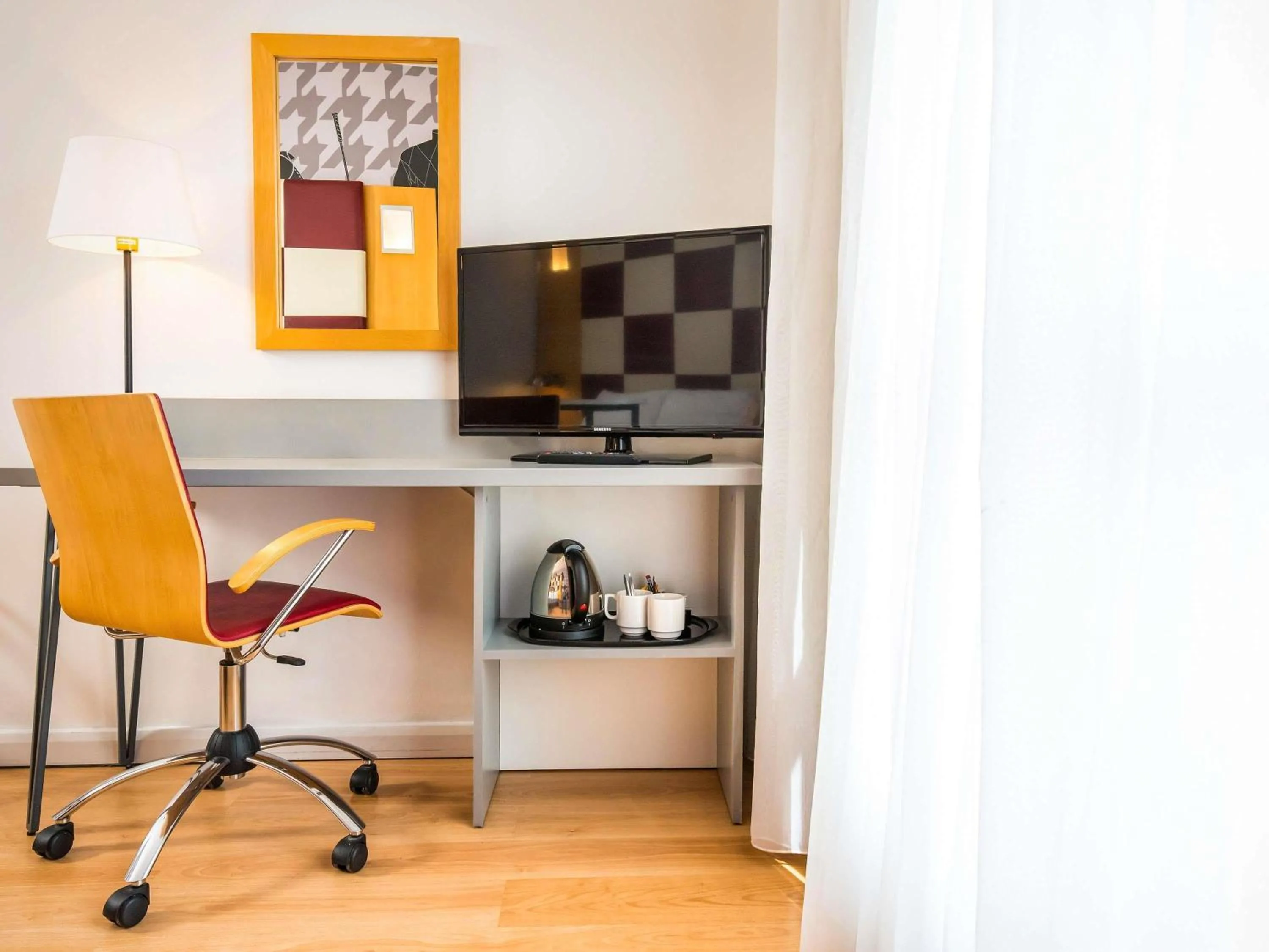 Bedroom in ibis Styles Haydock