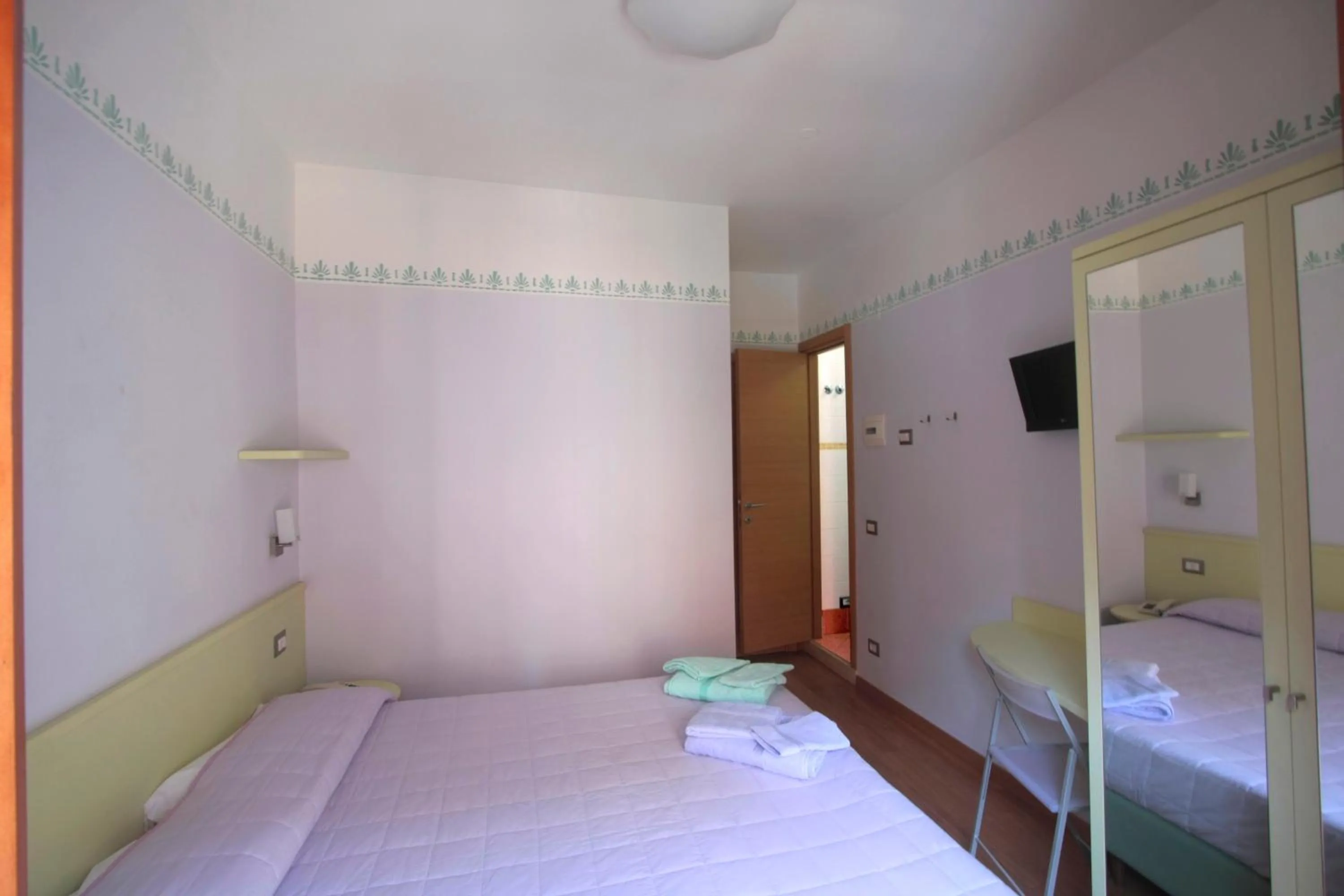 Photo of the whole room, Bed in Hotel Centrale