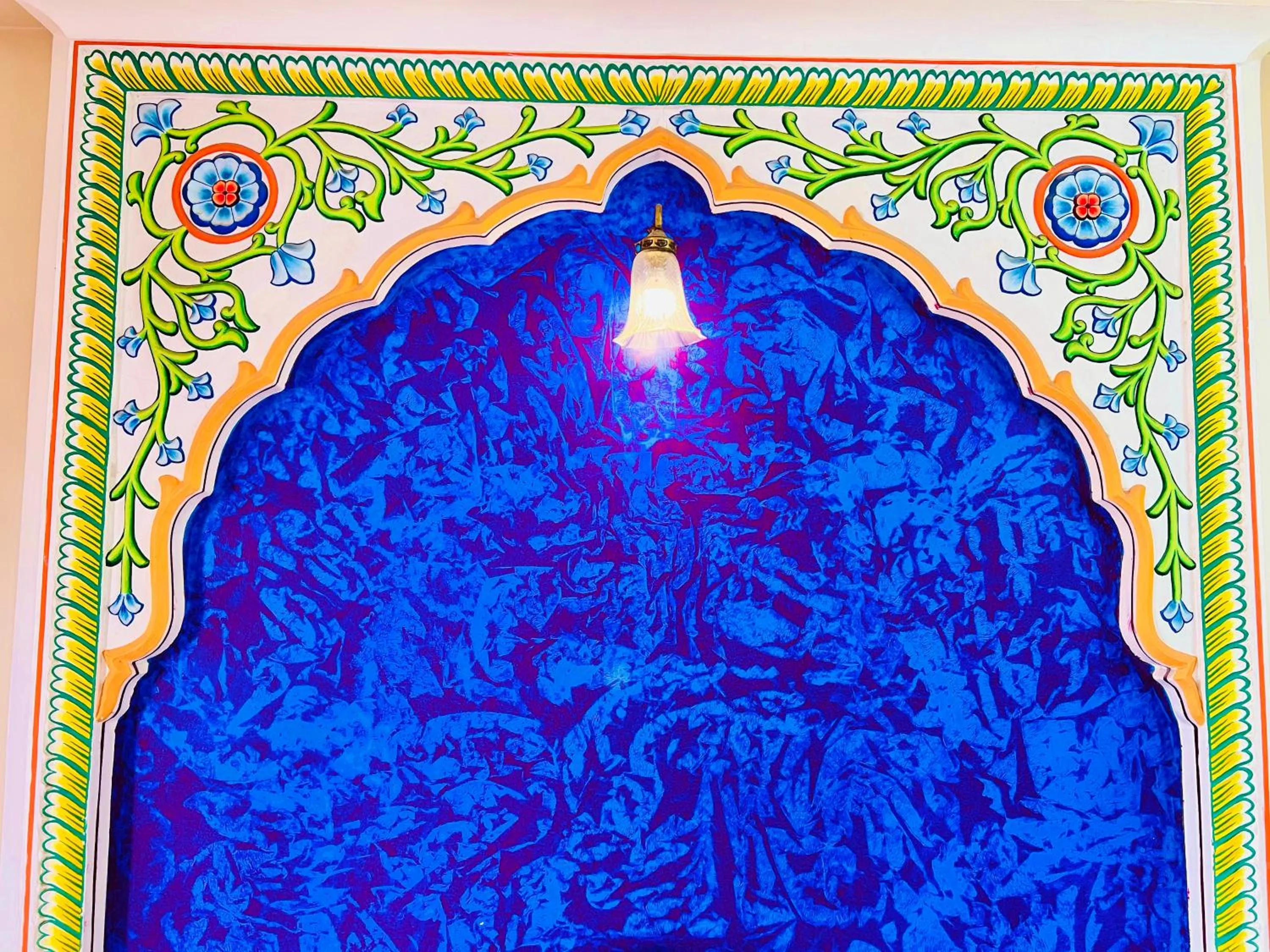 Decorative detail in Hotel Moon Light Palace