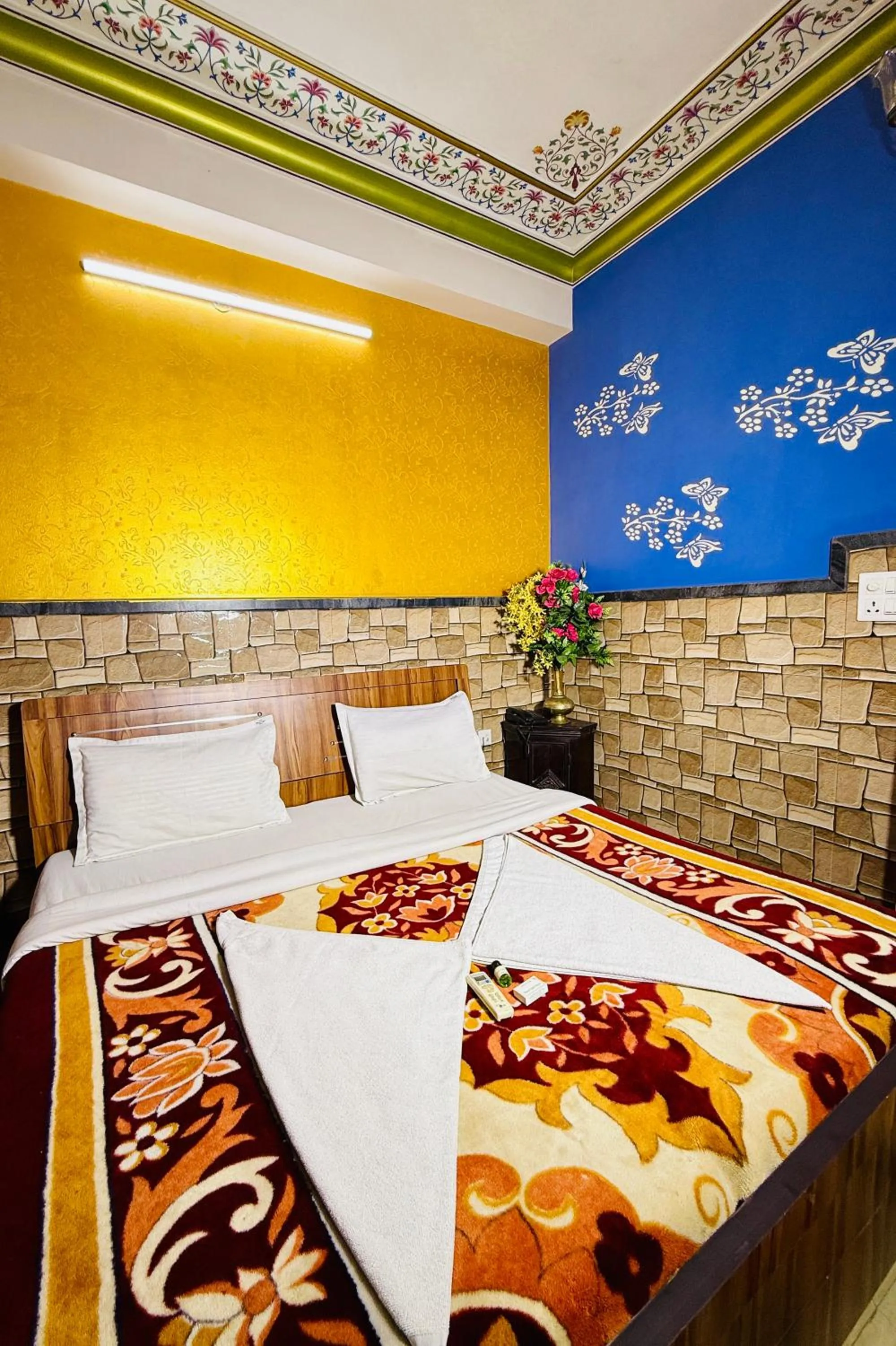 Bed in Hotel Moon Light Palace