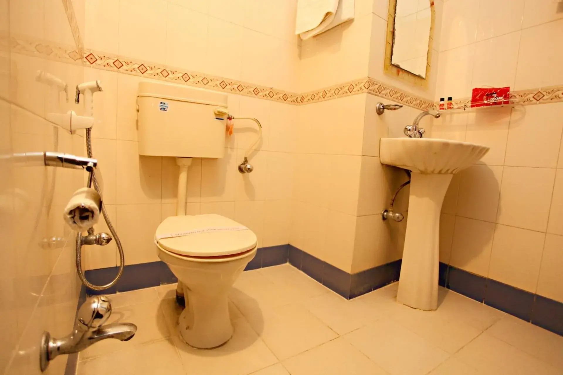 Single Bed in Dormitory Room in Hotel Moon Light Palace Single Bed in Dormitory Room in Hotel Moon Light Palace