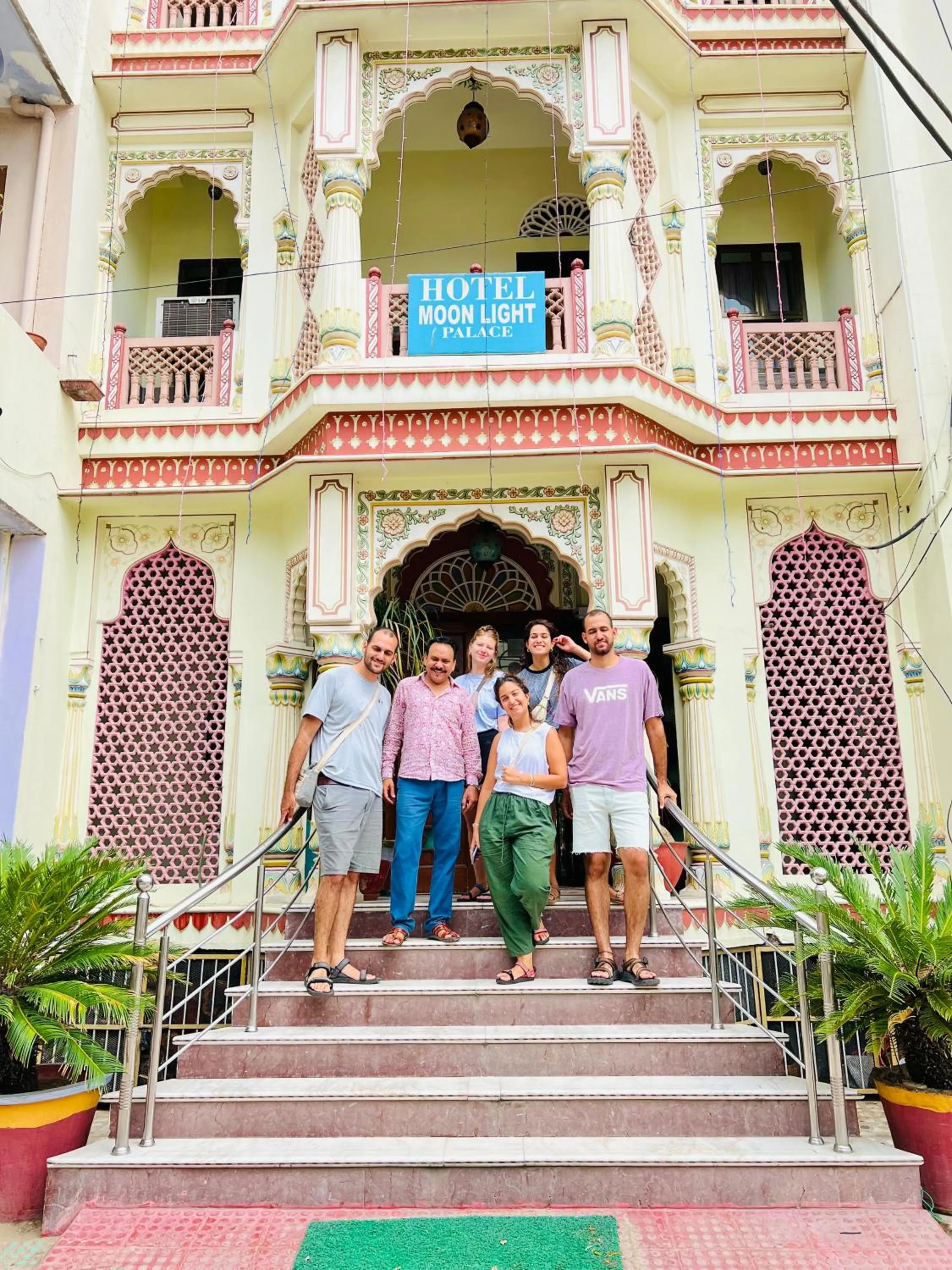 Guests in Hotel Moon Light Palace