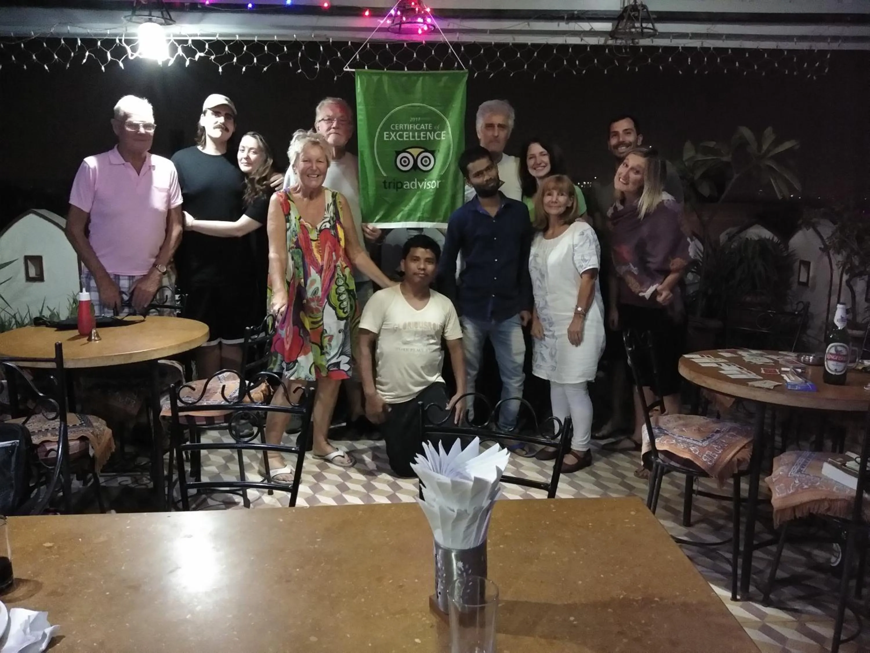 Restaurant/places to eat in Hotel Moon Light Palace