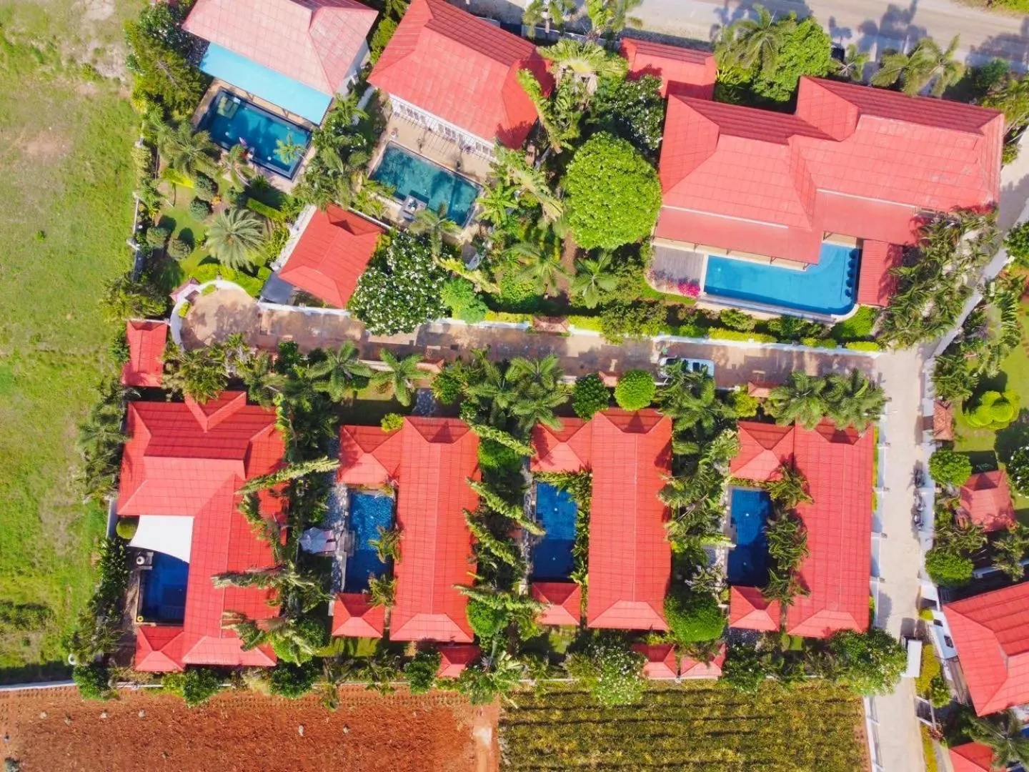 Property building in Pa Prai Villas and Suites Resort