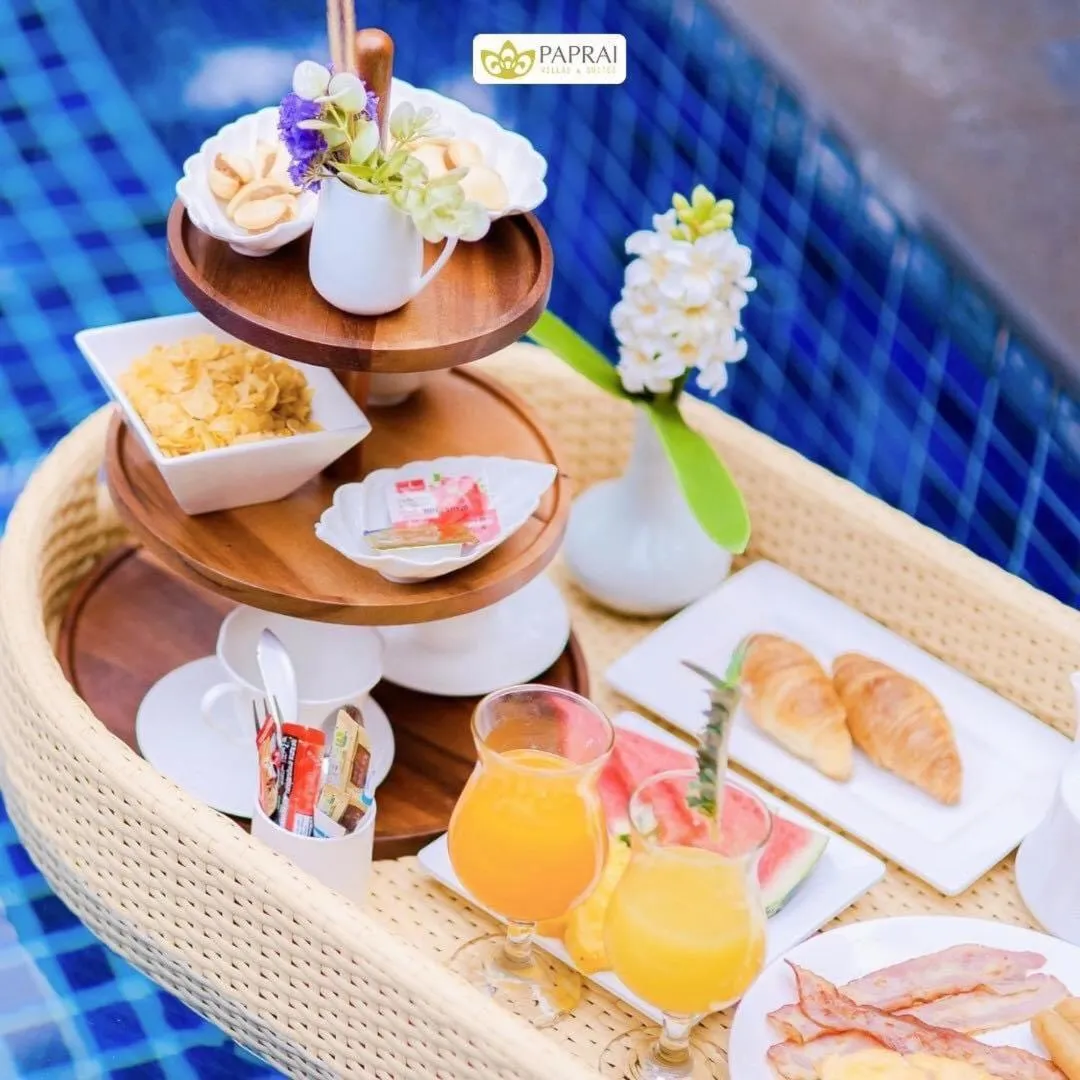 Food and drinks in Pa Prai Villas and Suites Resort