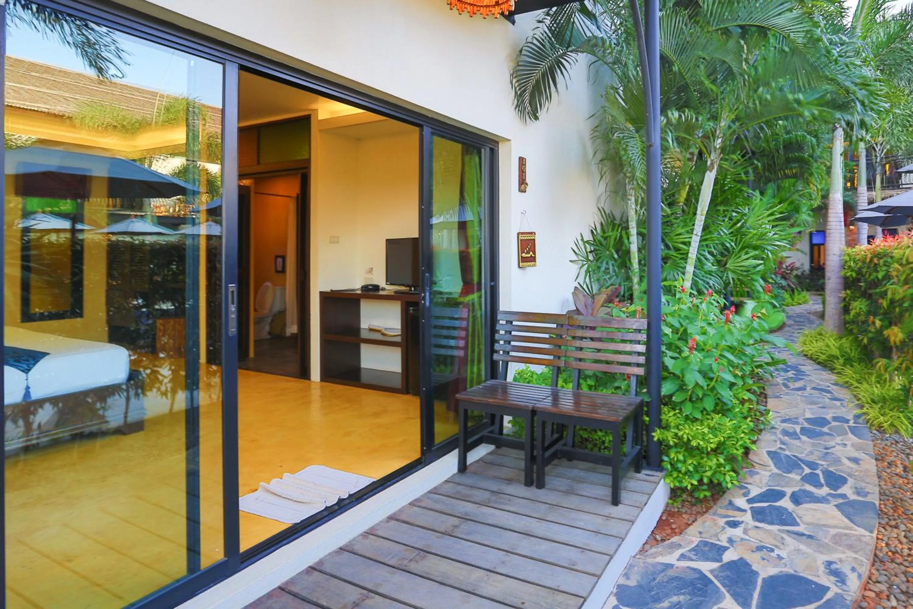 Pa Prai Villas and Suites Resort