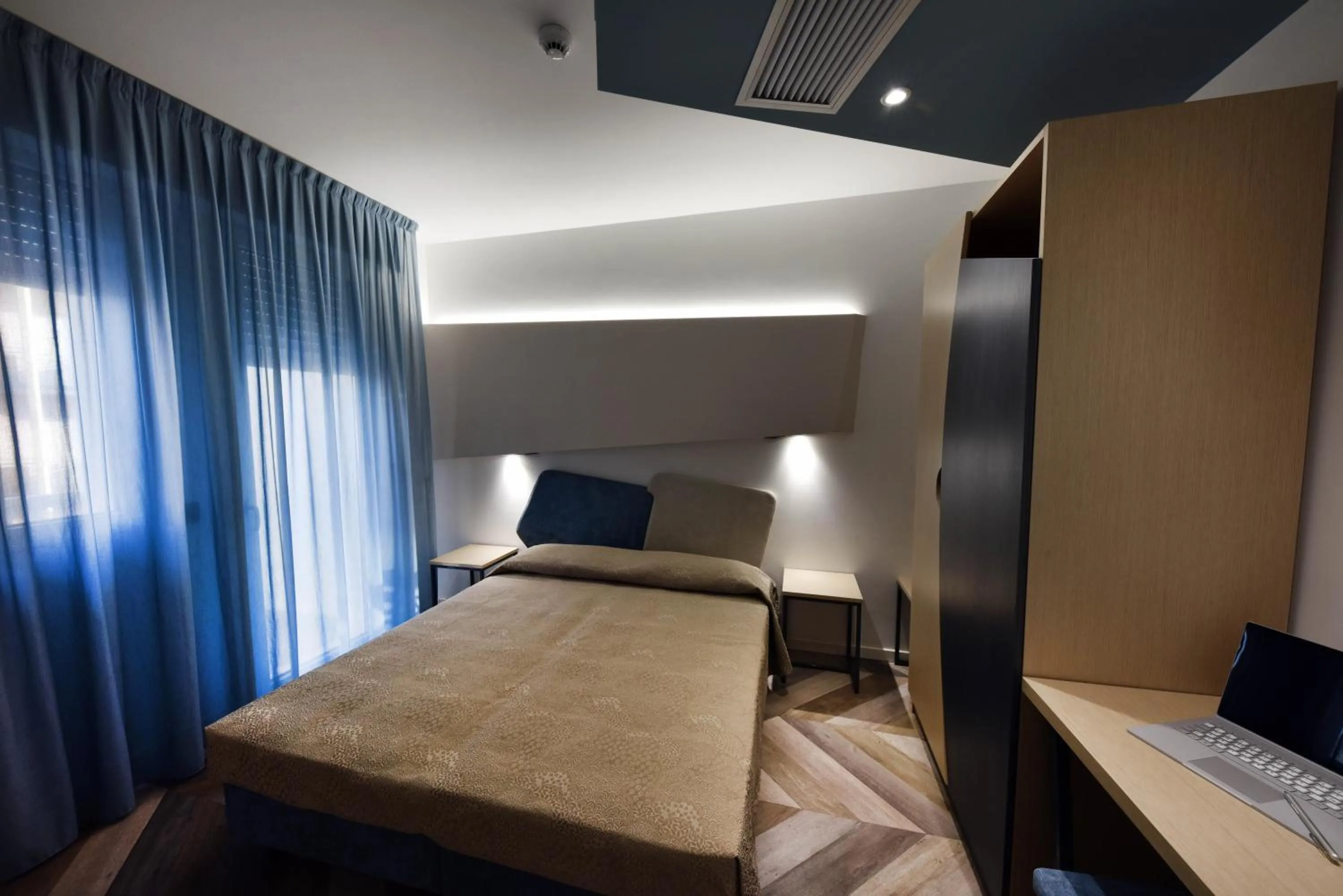 Bed in Color Hotel Rimini
