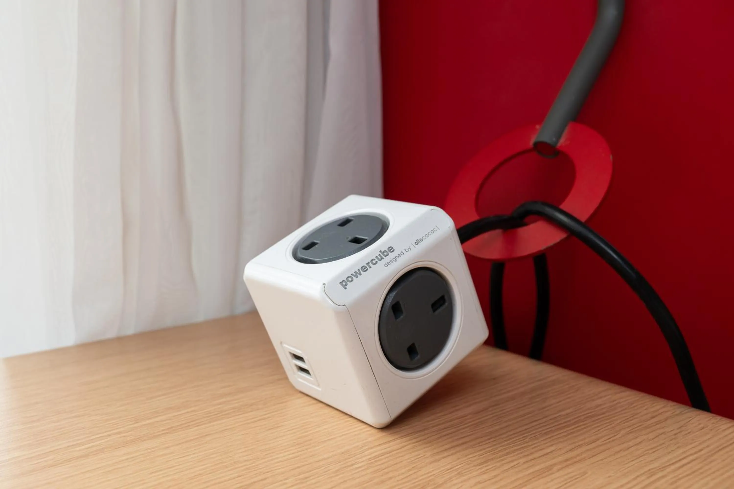 Bedroom in ibis Portsmouth