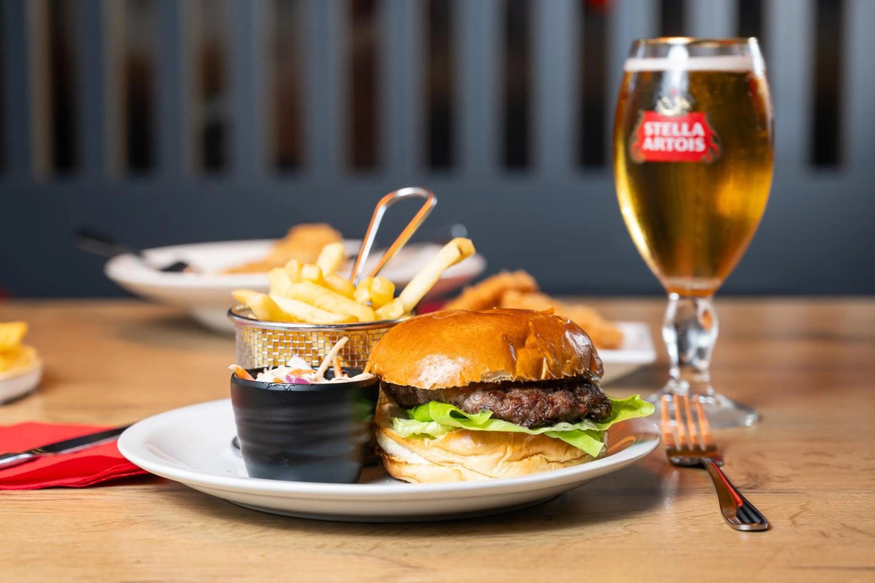 Restaurant/places to eat in ibis Portsmouth