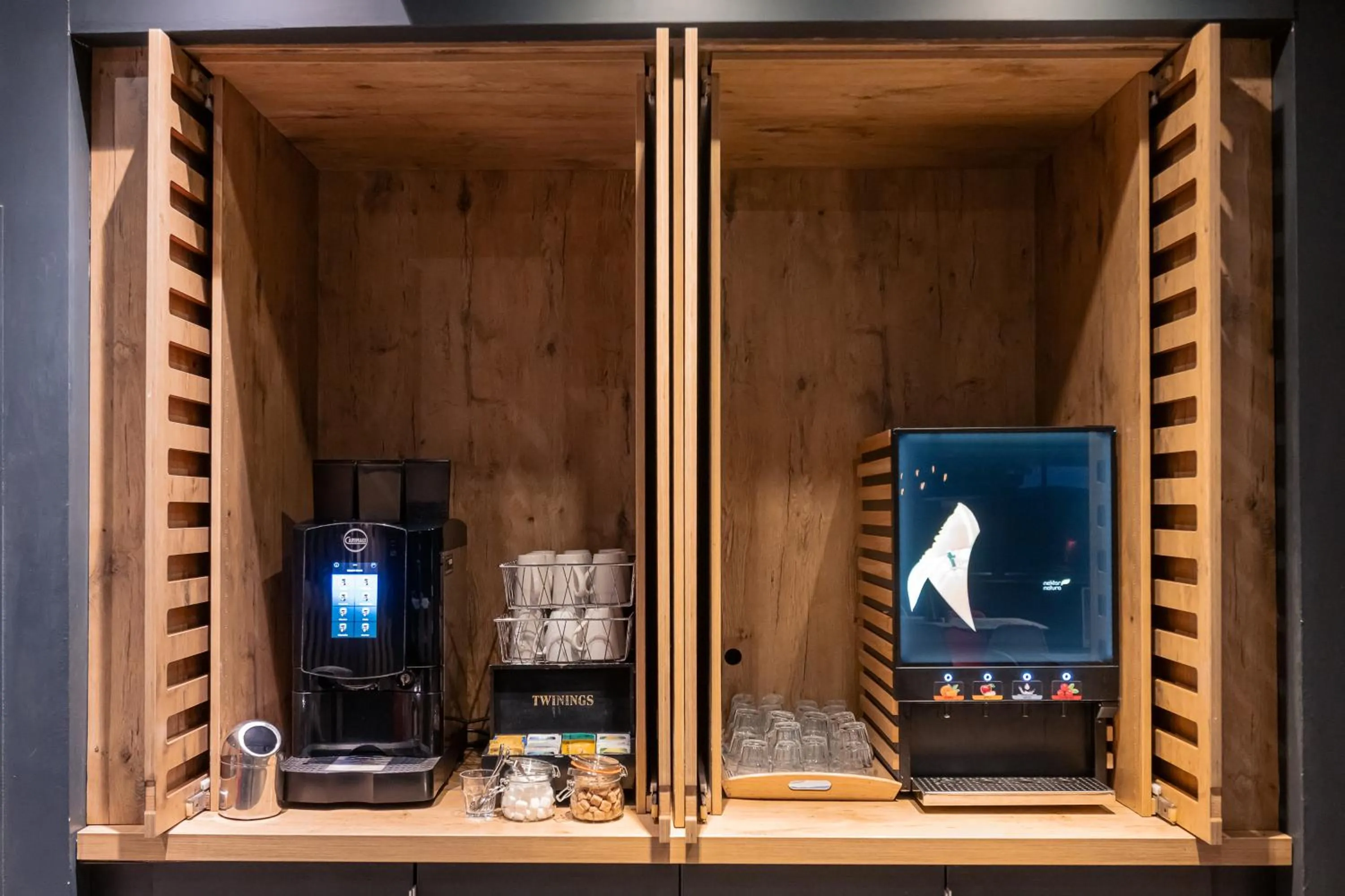 Coffee/tea facilities in ibis Portsmouth