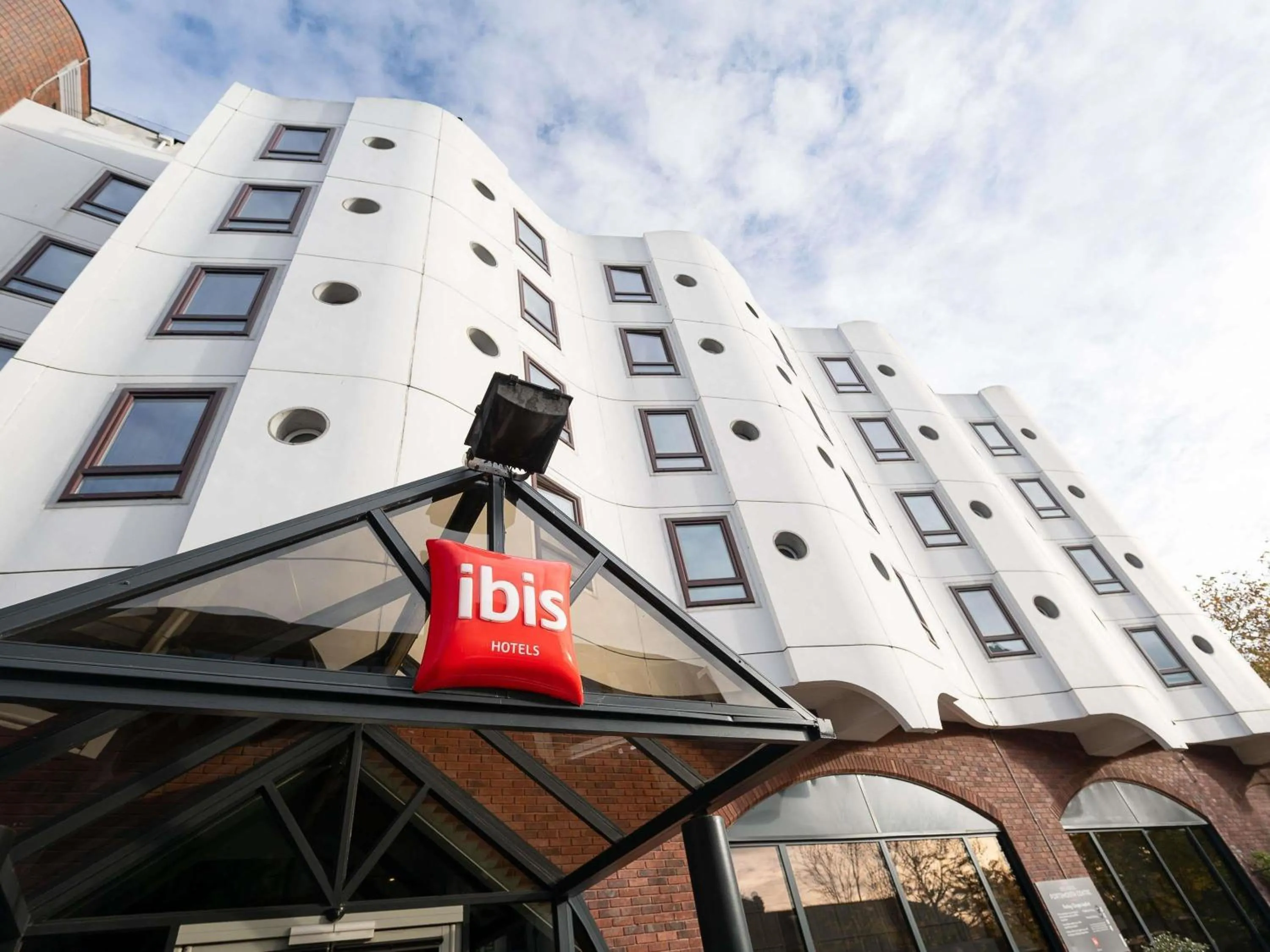 Property building in ibis Portsmouth