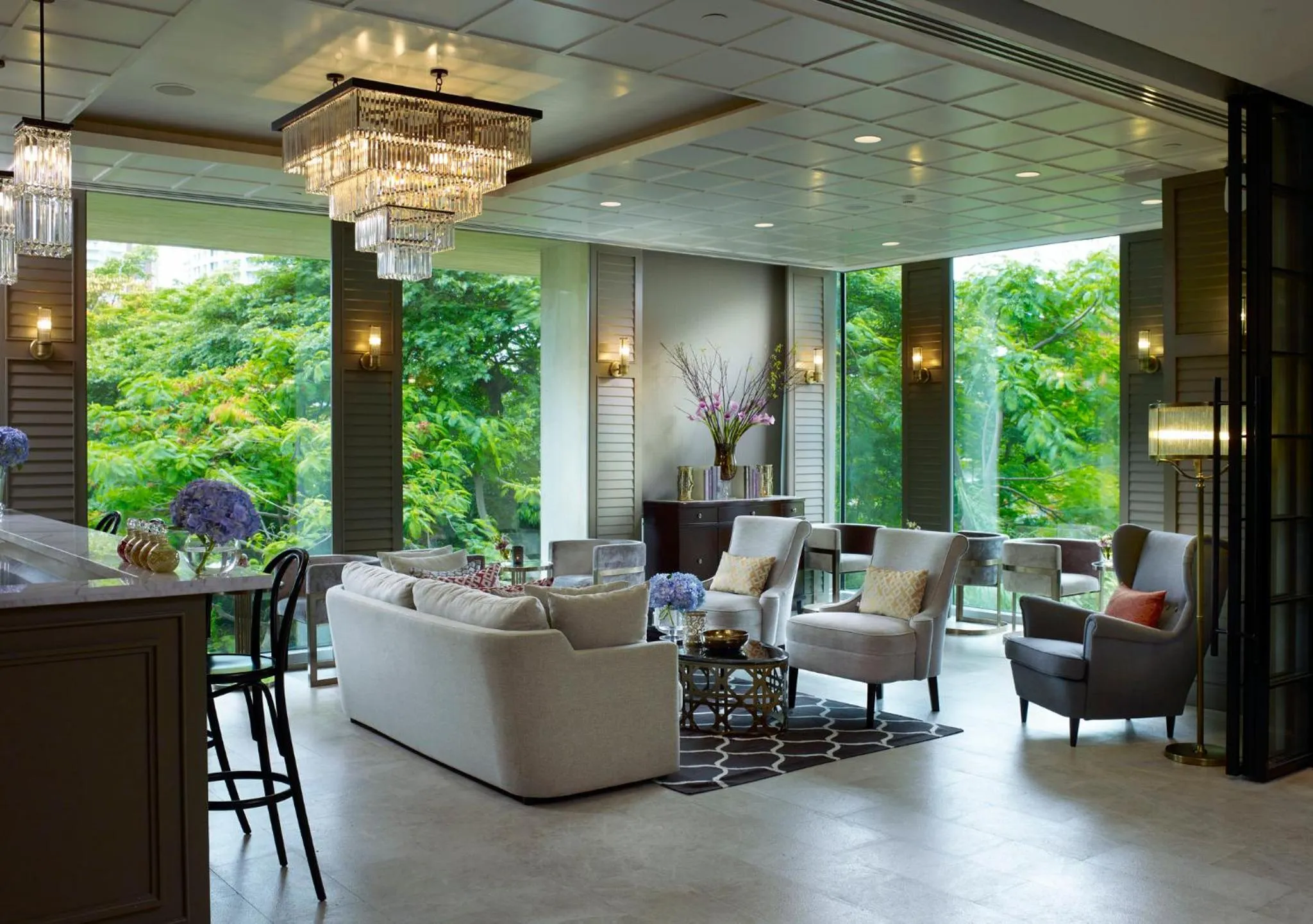 Restaurant/places to eat in Oriental Residence Bangkok