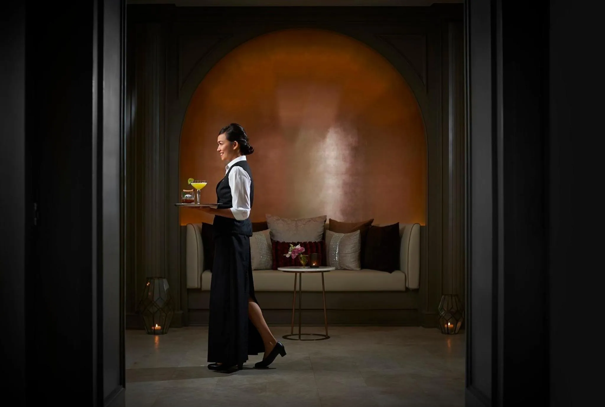 Restaurant/places to eat in Oriental Residence Bangkok