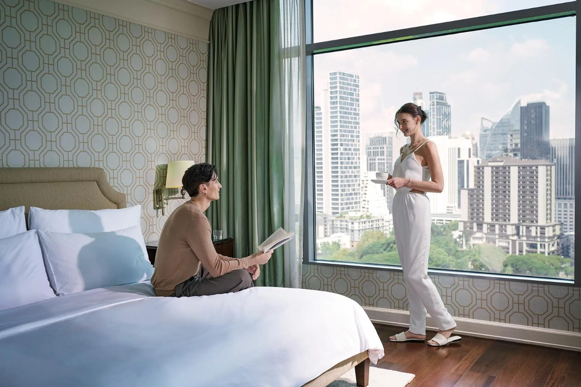 Bedroom, Bed in Oriental Residence Bangkok