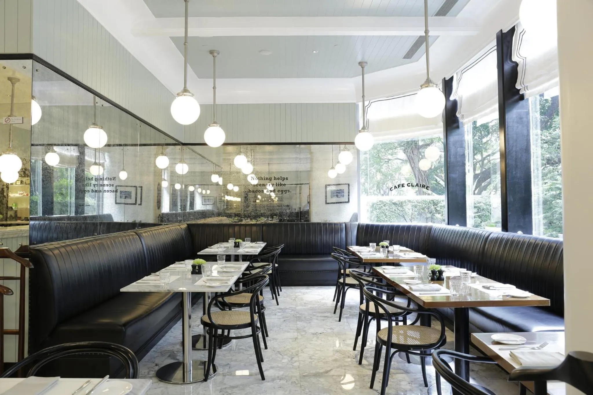 Restaurant/places to eat in Oriental Residence Bangkok