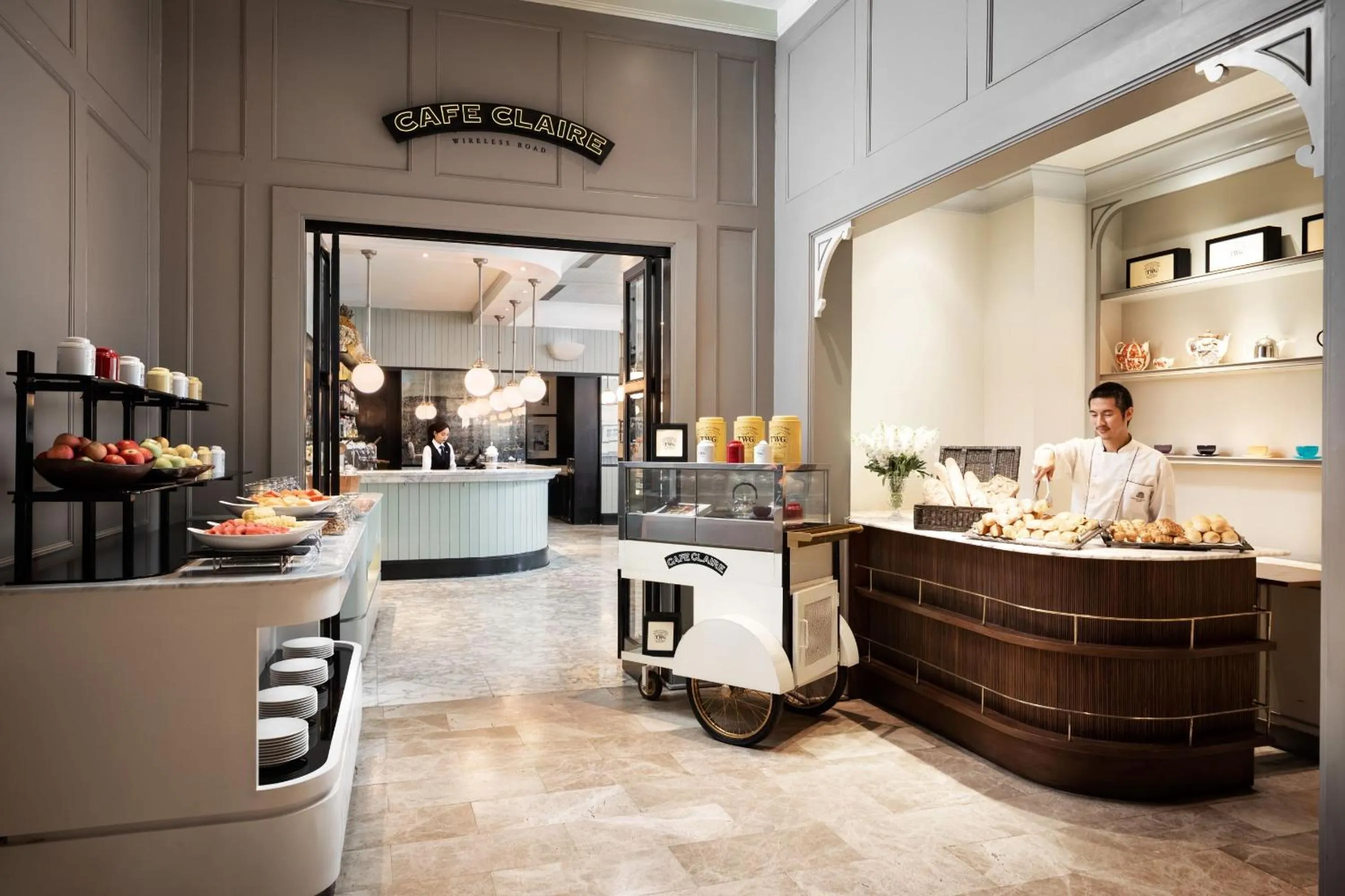 Restaurant/places to eat in Oriental Residence Bangkok