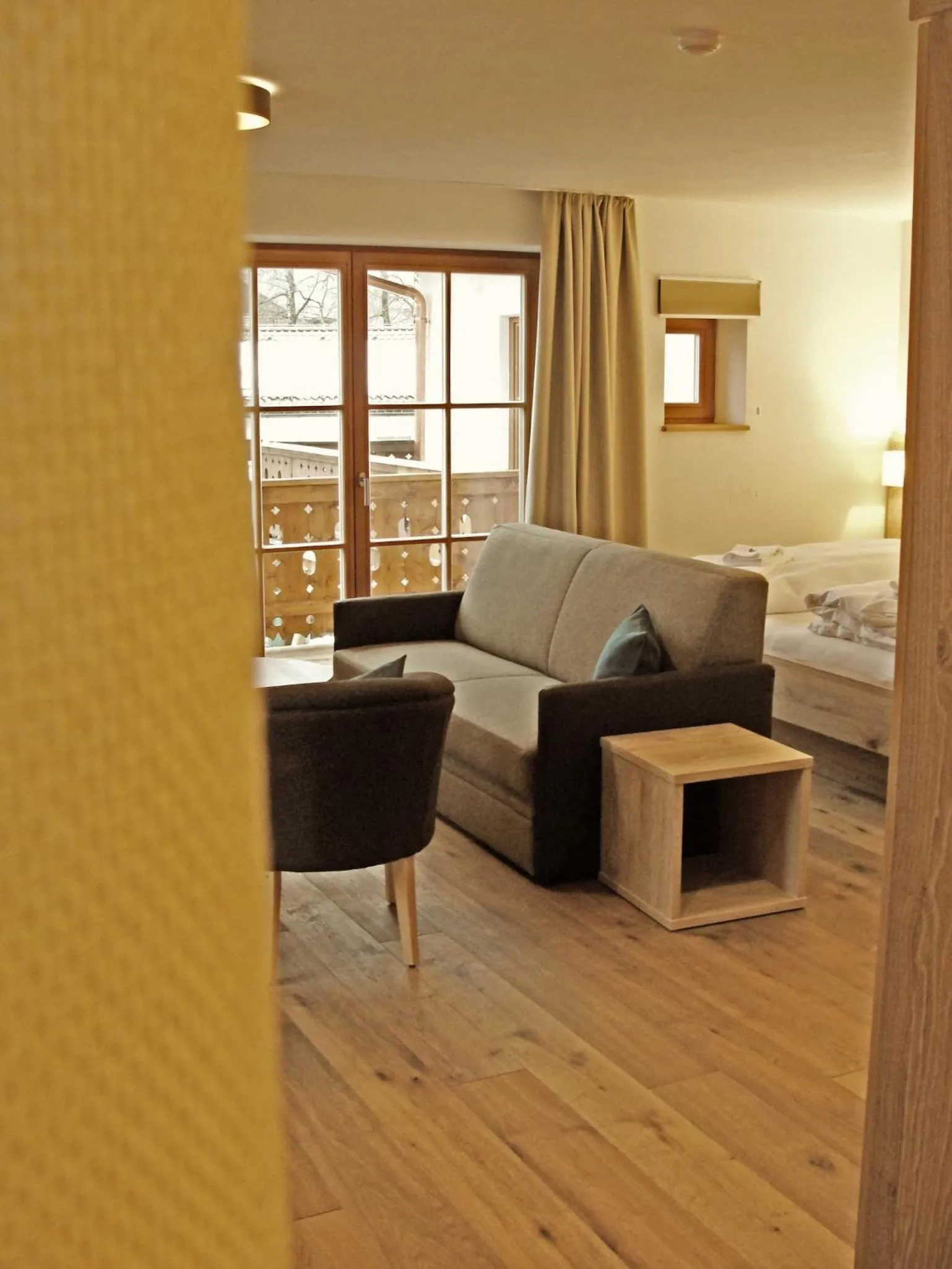 Living room, Bed in Mammhofer Suite & Breakfast