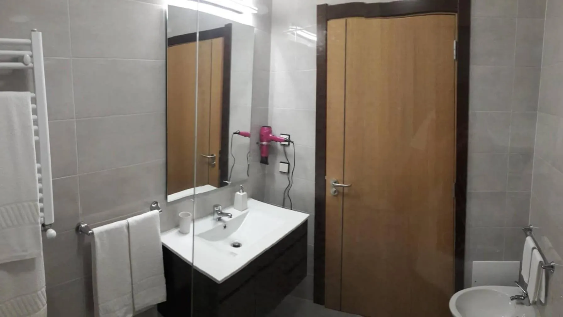 Bathroom in Pousada Tires Guest House