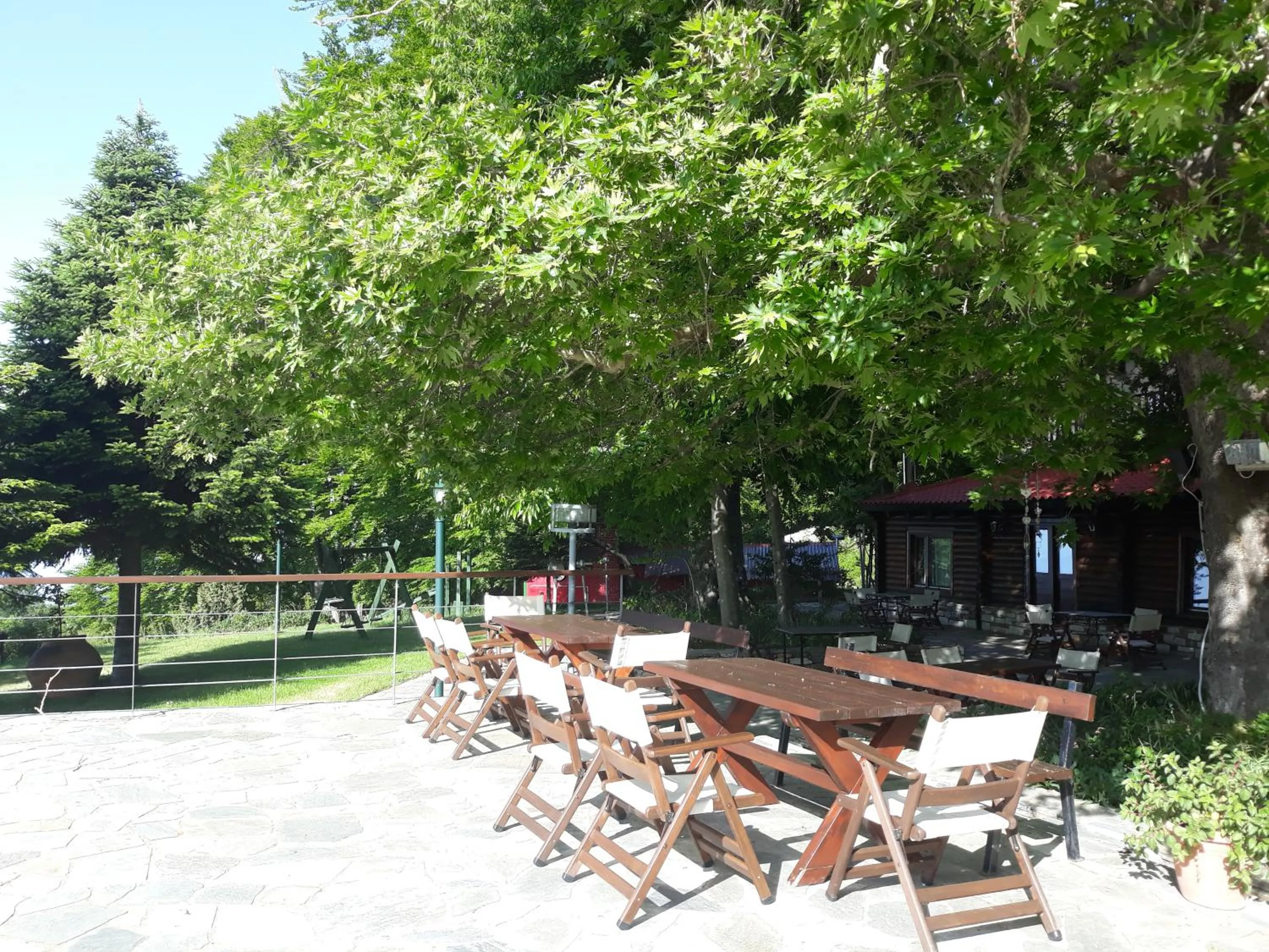 Restaurant/places to eat in Manthos Mountain Resort & Spa