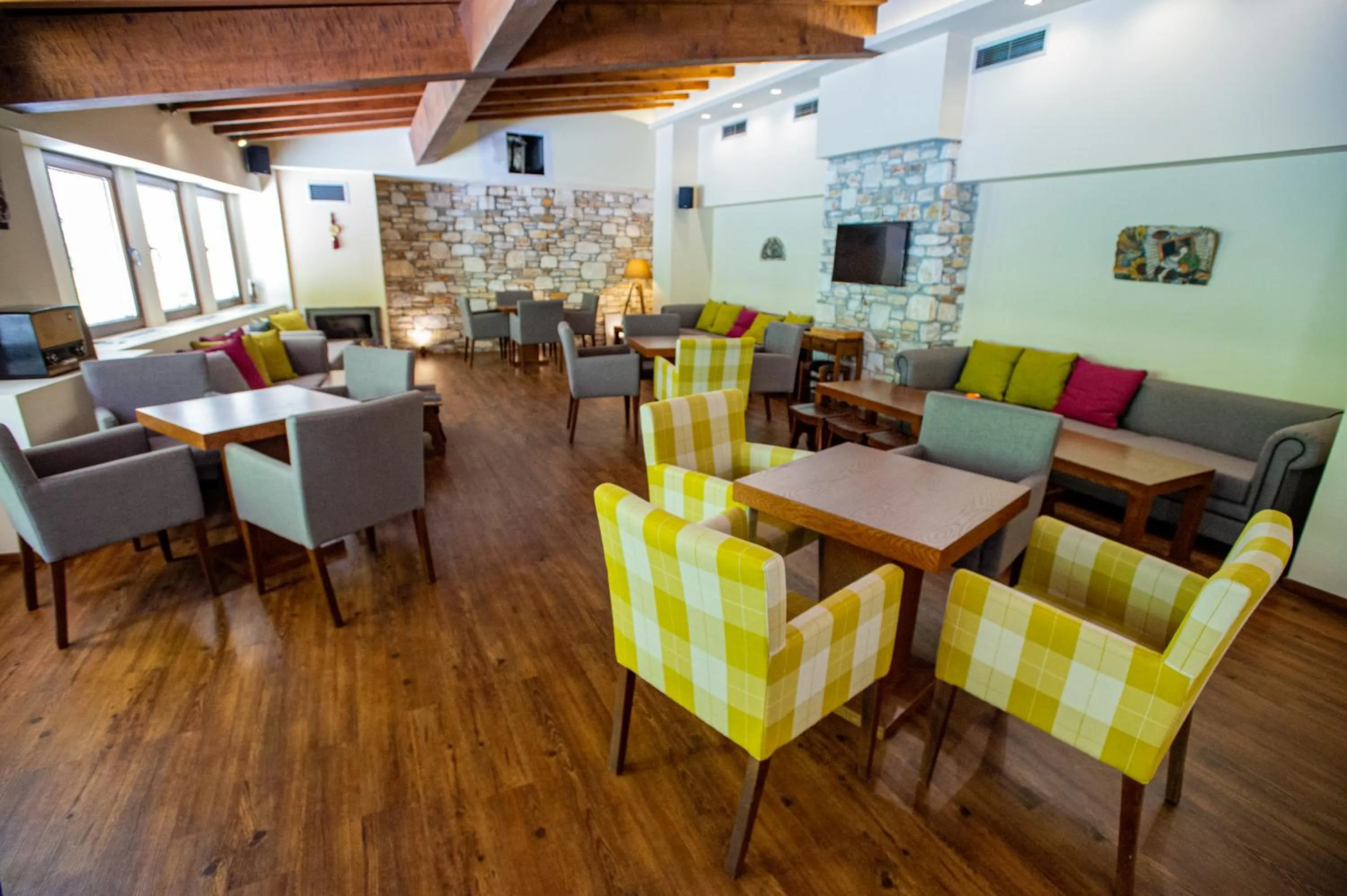 Restaurant/places to eat in Manthos Mountain Resort & Spa