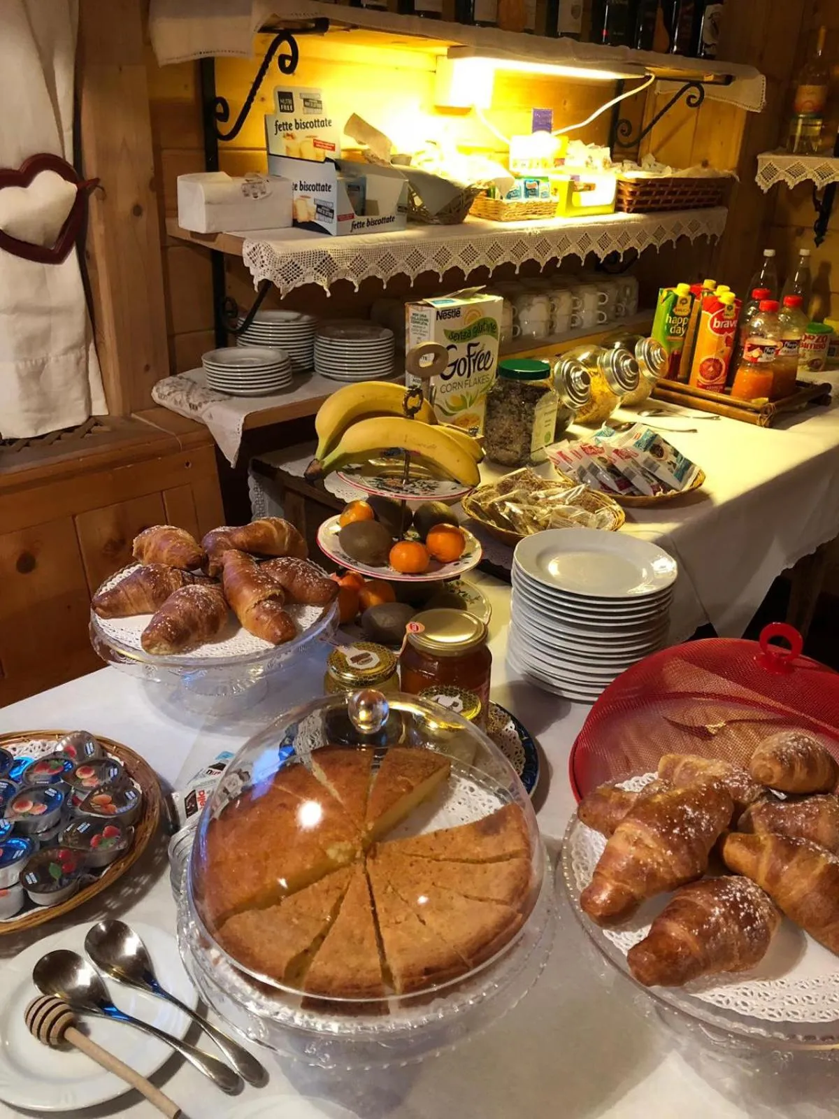 Buffet breakfast in Hotel Gran Baita