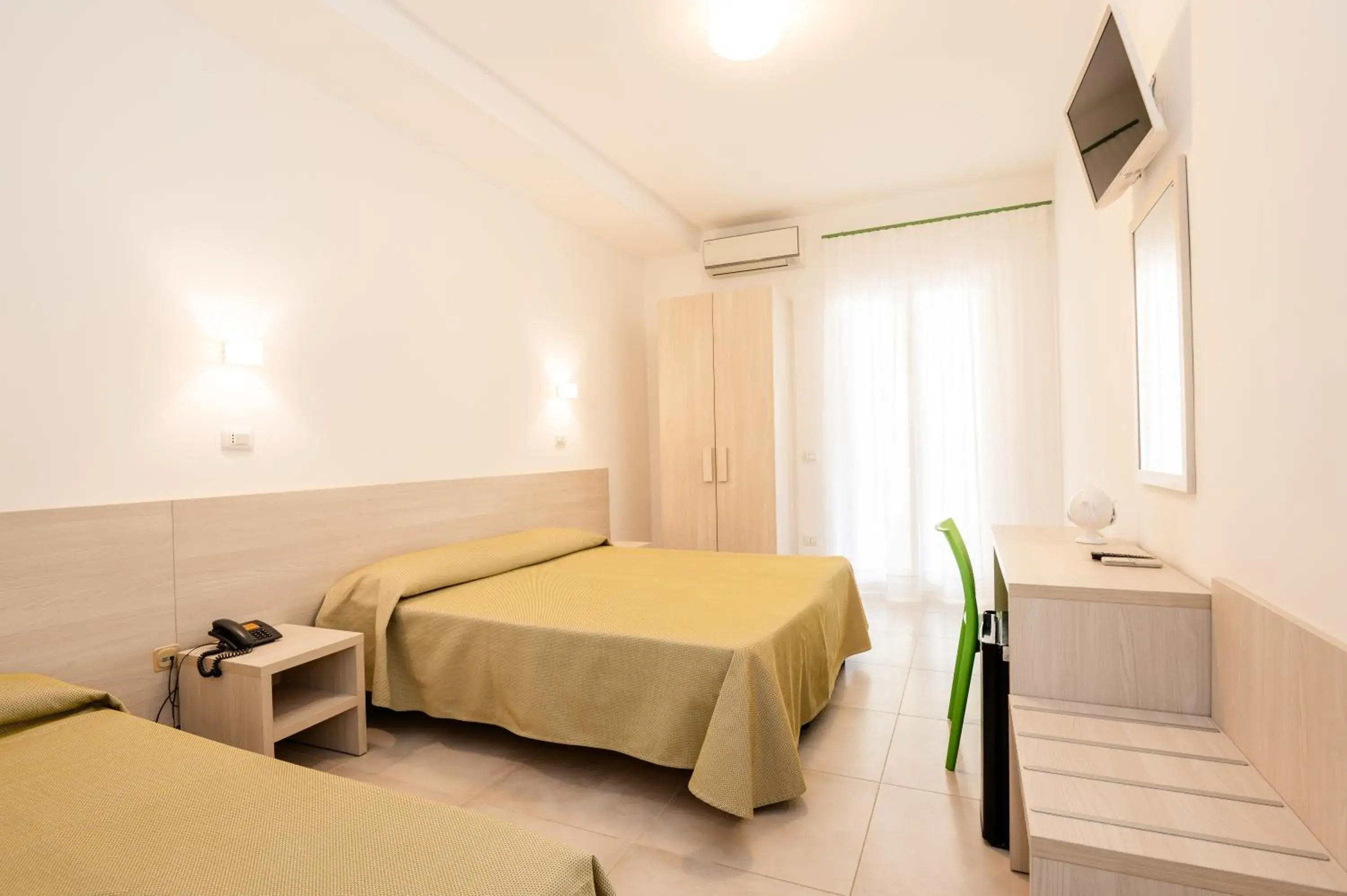 Triple Room in Hotel Sfinalicchio Triple Room in Hotel Sfinalicchio