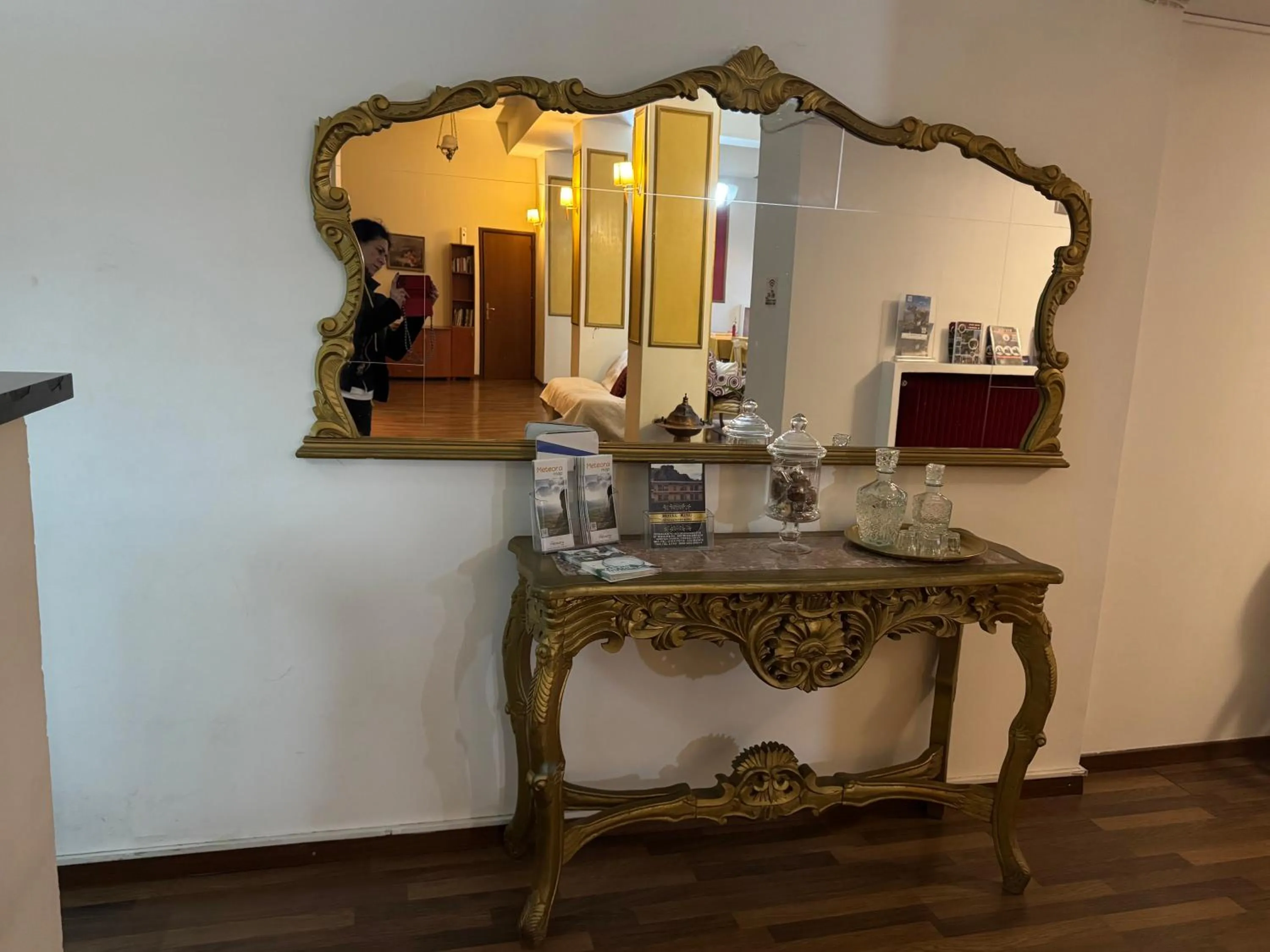 Facade/entrance in Hotel King