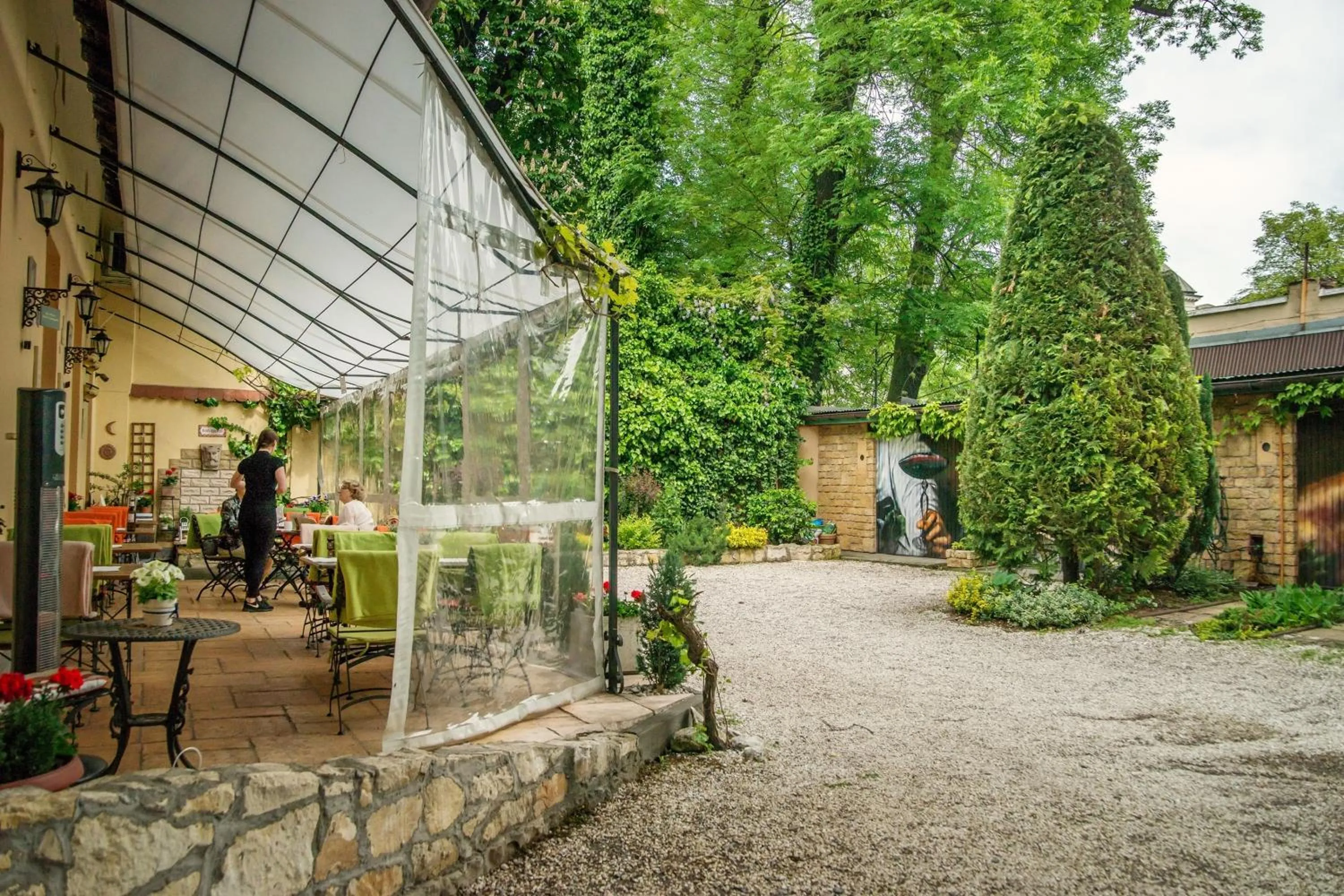 Patio in Red Kurka Apartments