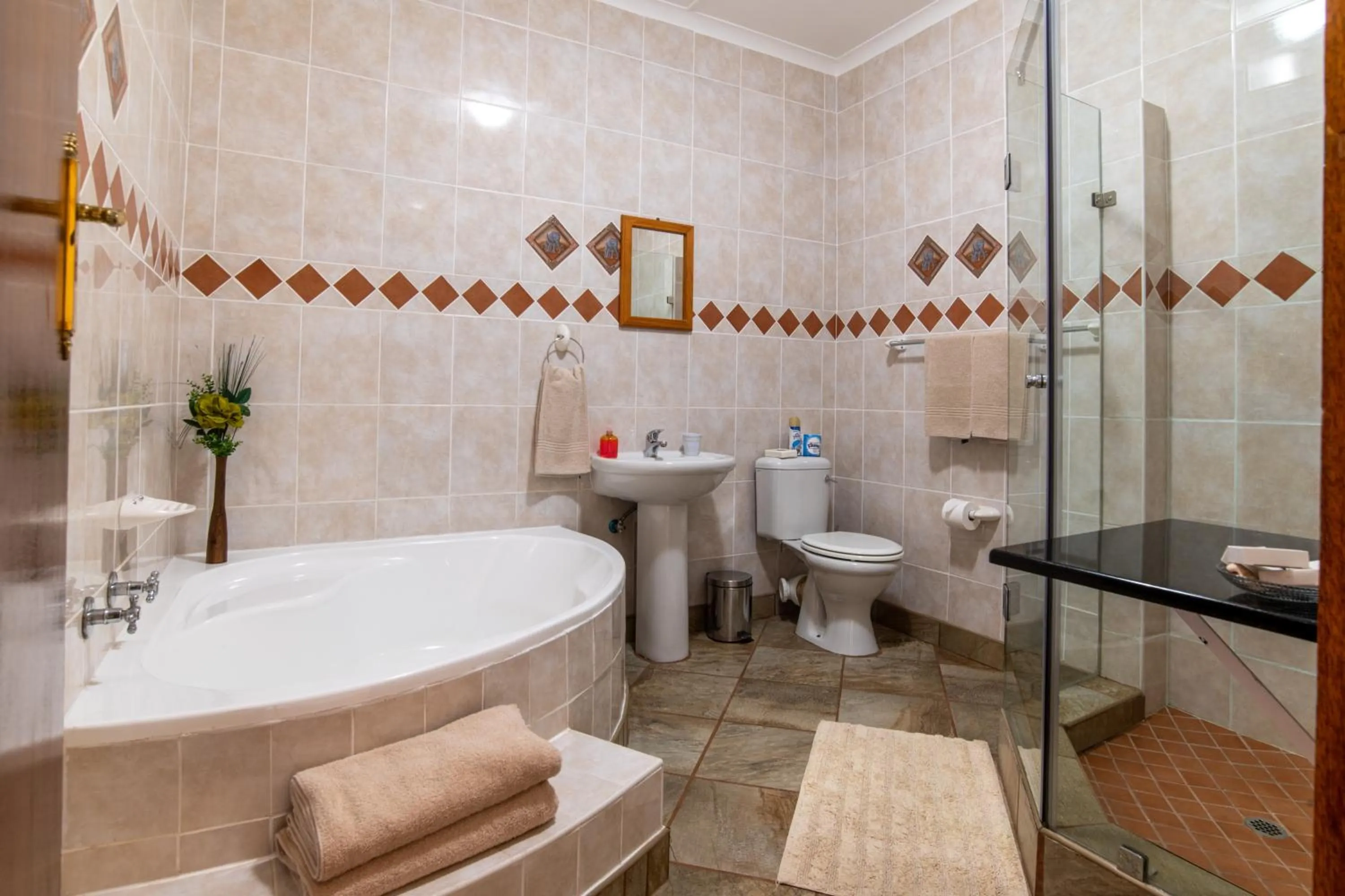 Shower in Elephant Coast Guesthouse