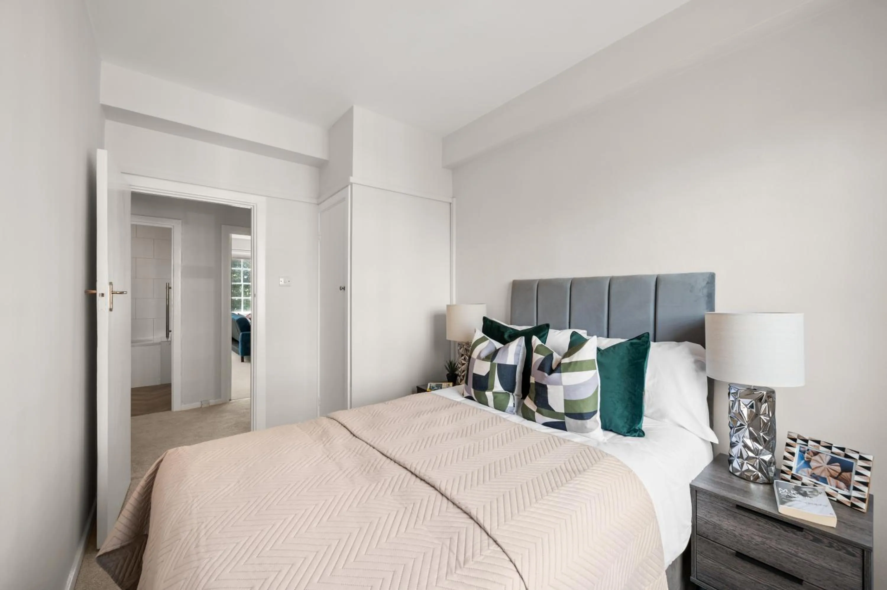 Dolphin House Serviced Apartments