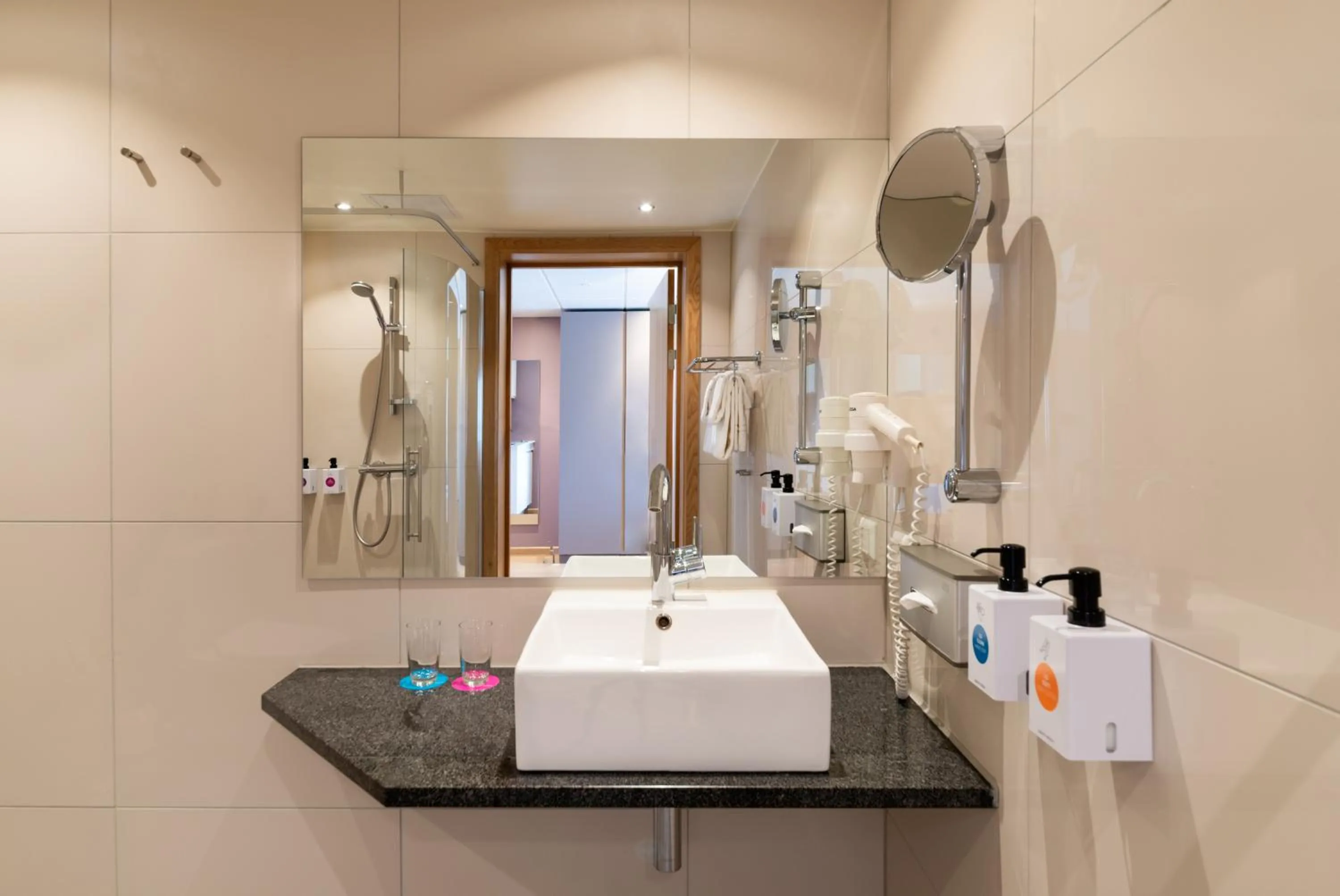 Bathroom in Quality Hotel Expo